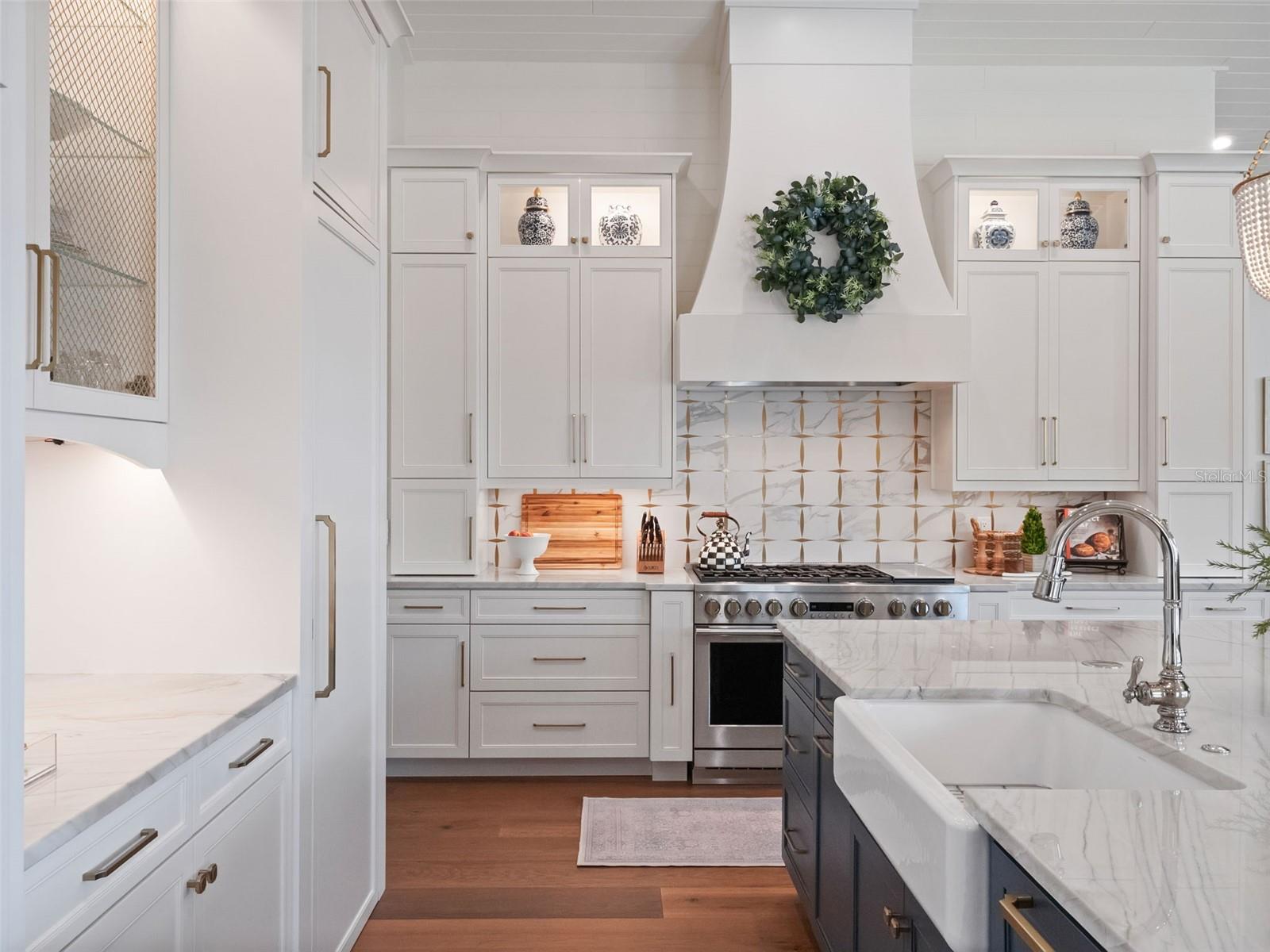 JOHNS LANDING - Residential