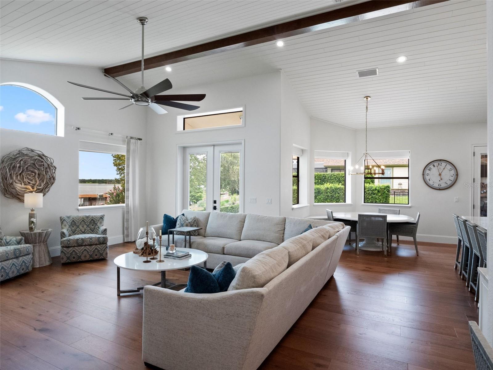 JOHNS LANDING - Residential