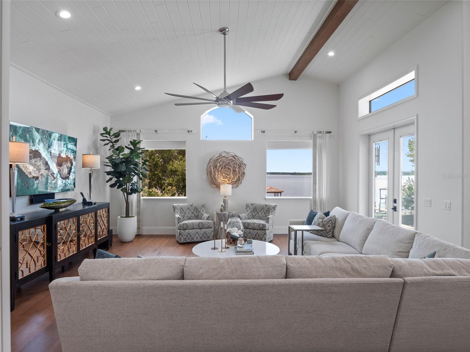JOHNS LANDING - Residential