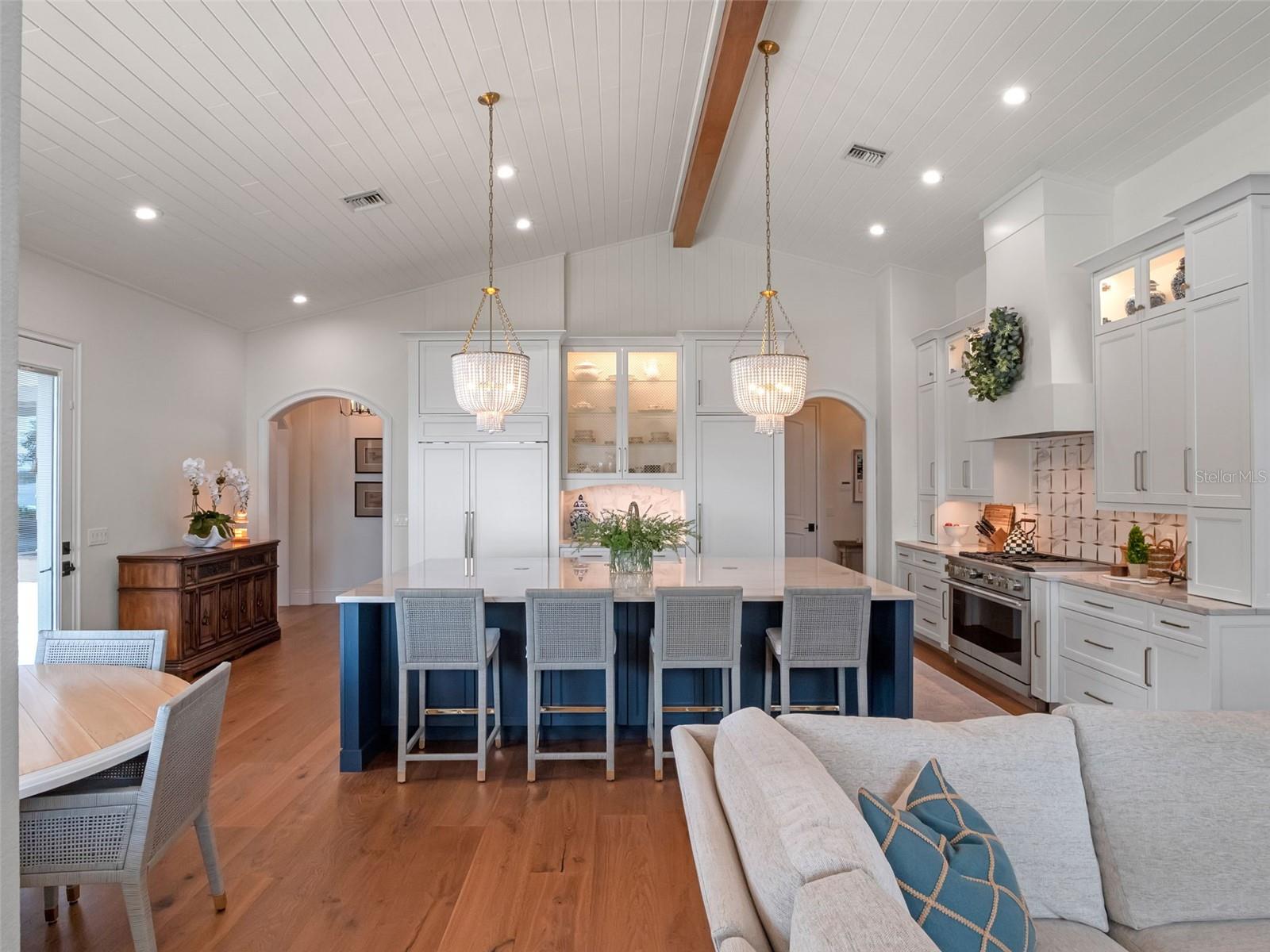 JOHNS LANDING - Residential