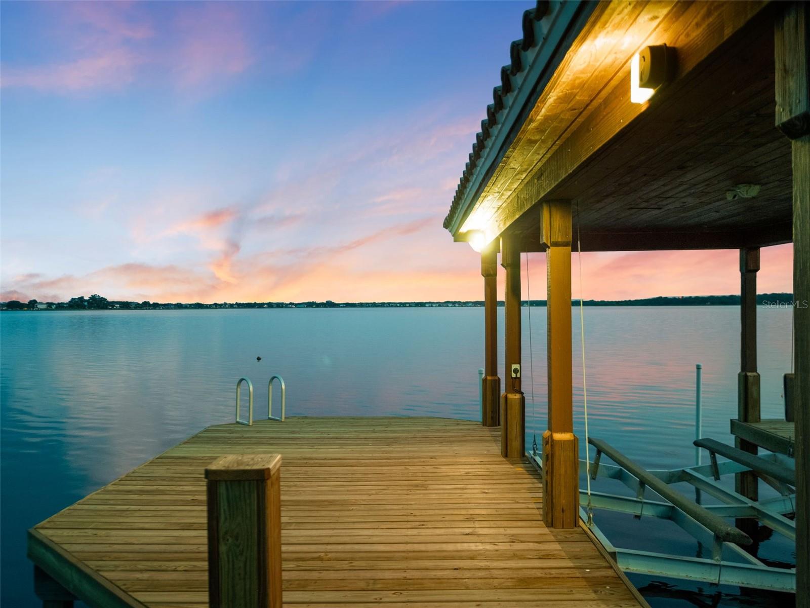 JOHNS LANDING - Residential