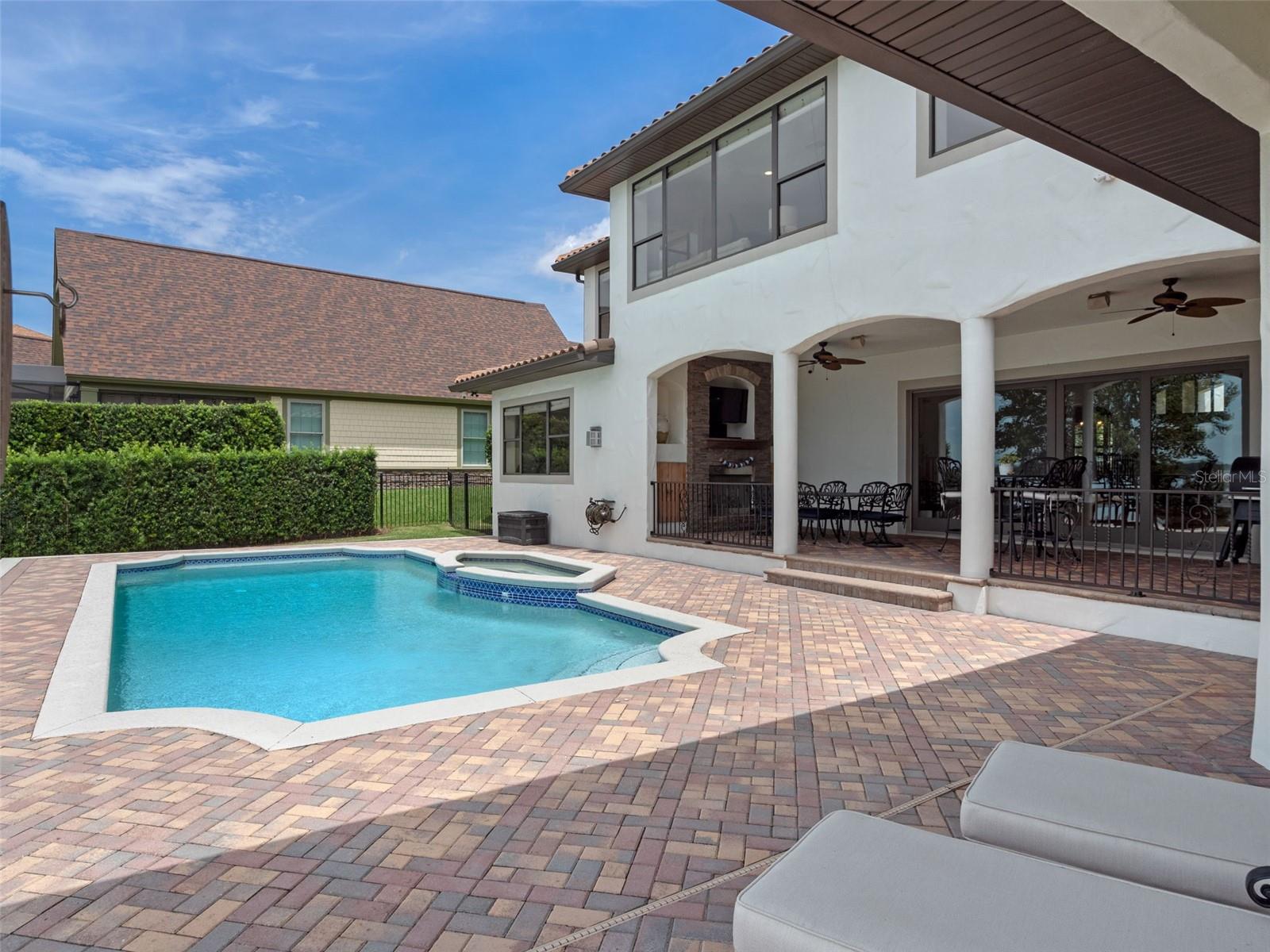 JOHNS LANDING - Residential