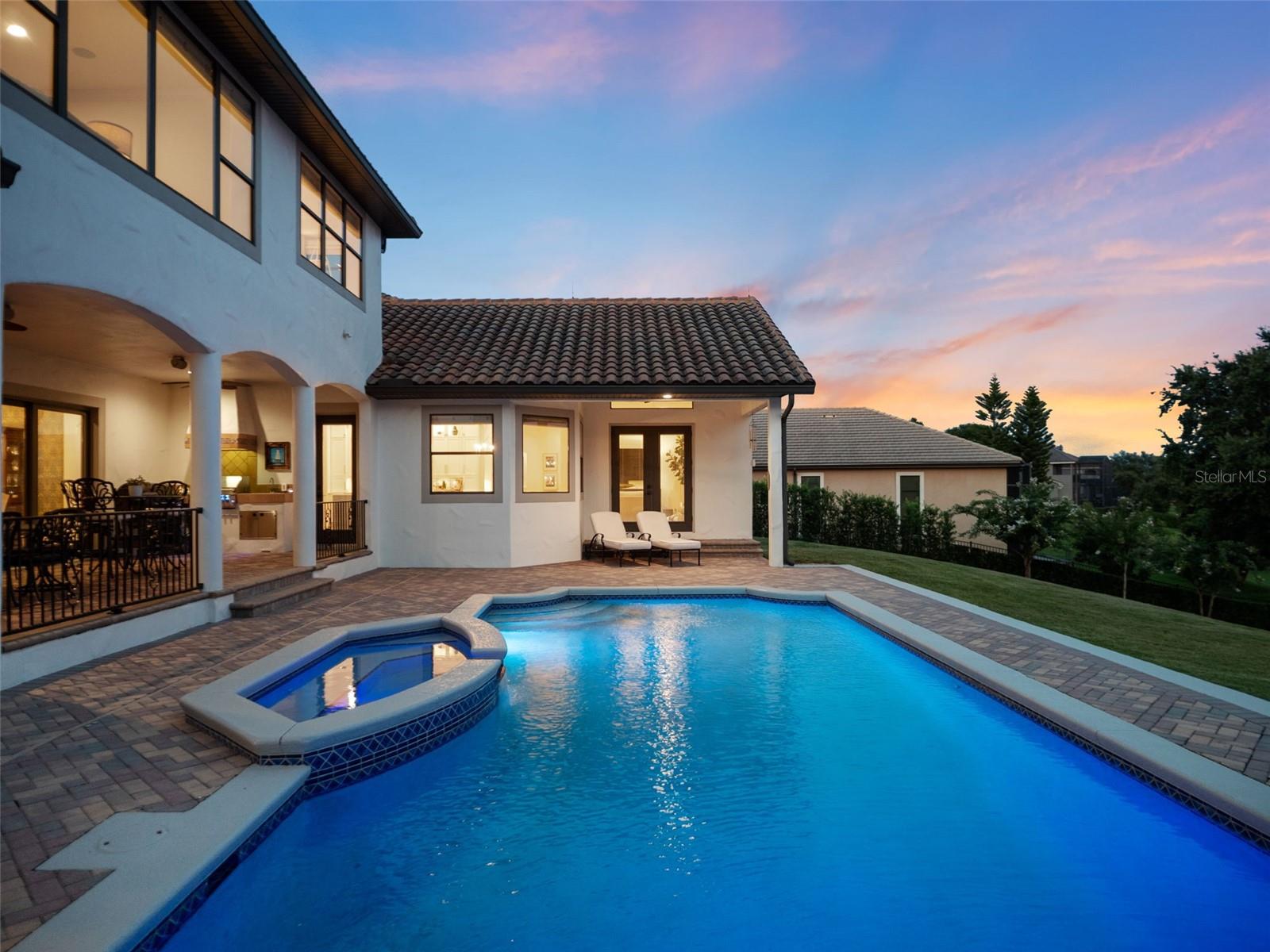 530 LARGOVISTA DRIVE