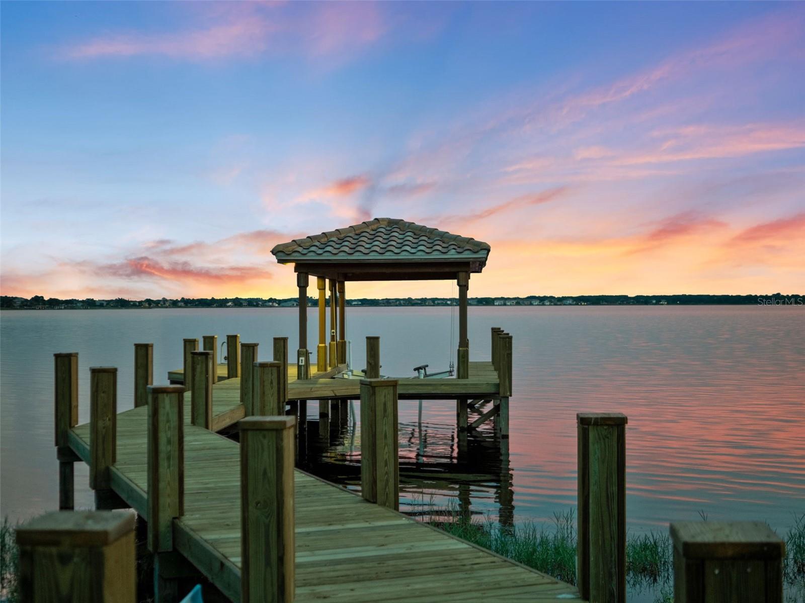 JOHNS LANDING - Residential