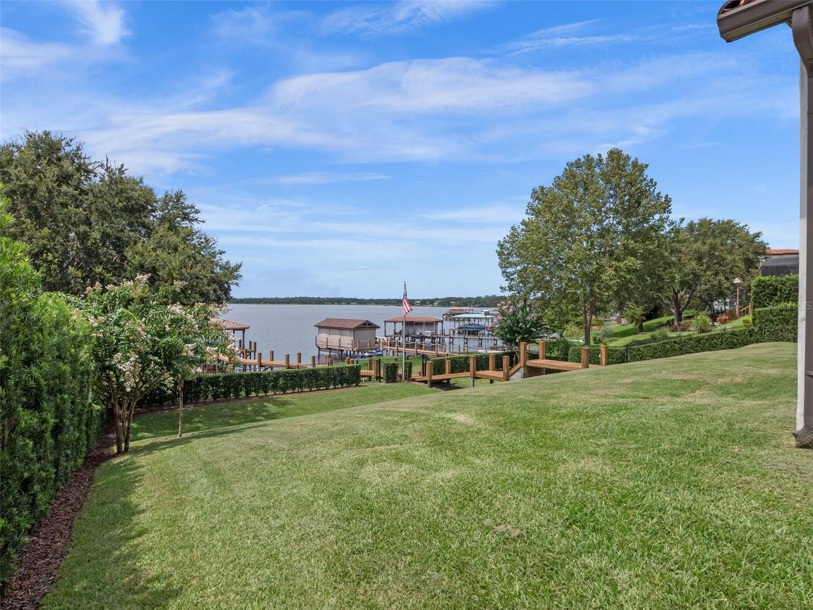 JOHNS LANDING - Residential