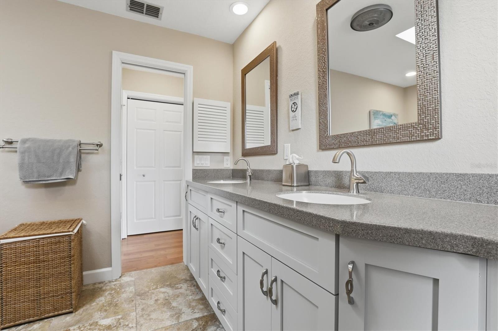 FRESH WATER ESTATES - Residential