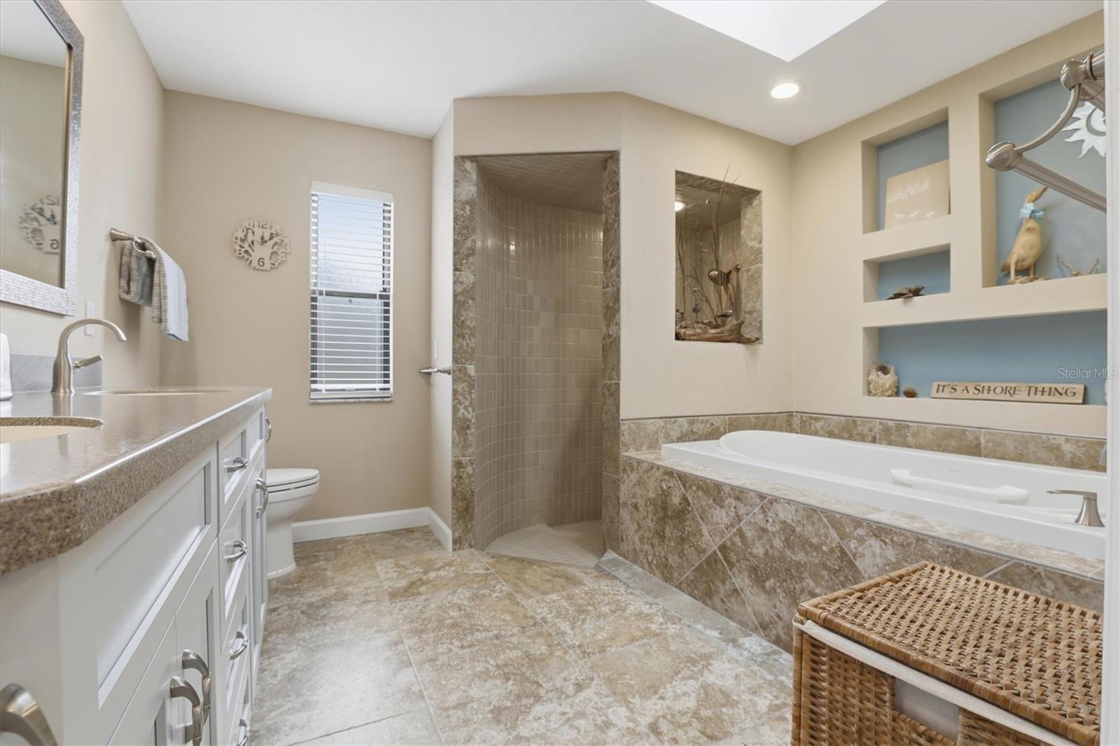 FRESH WATER ESTATES - Residential