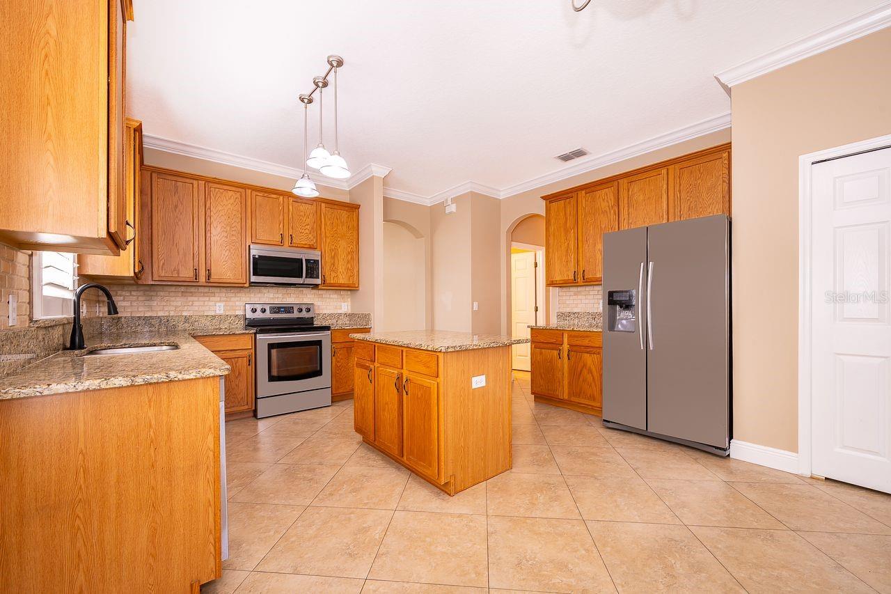 9330 MARSH OAKS COURT