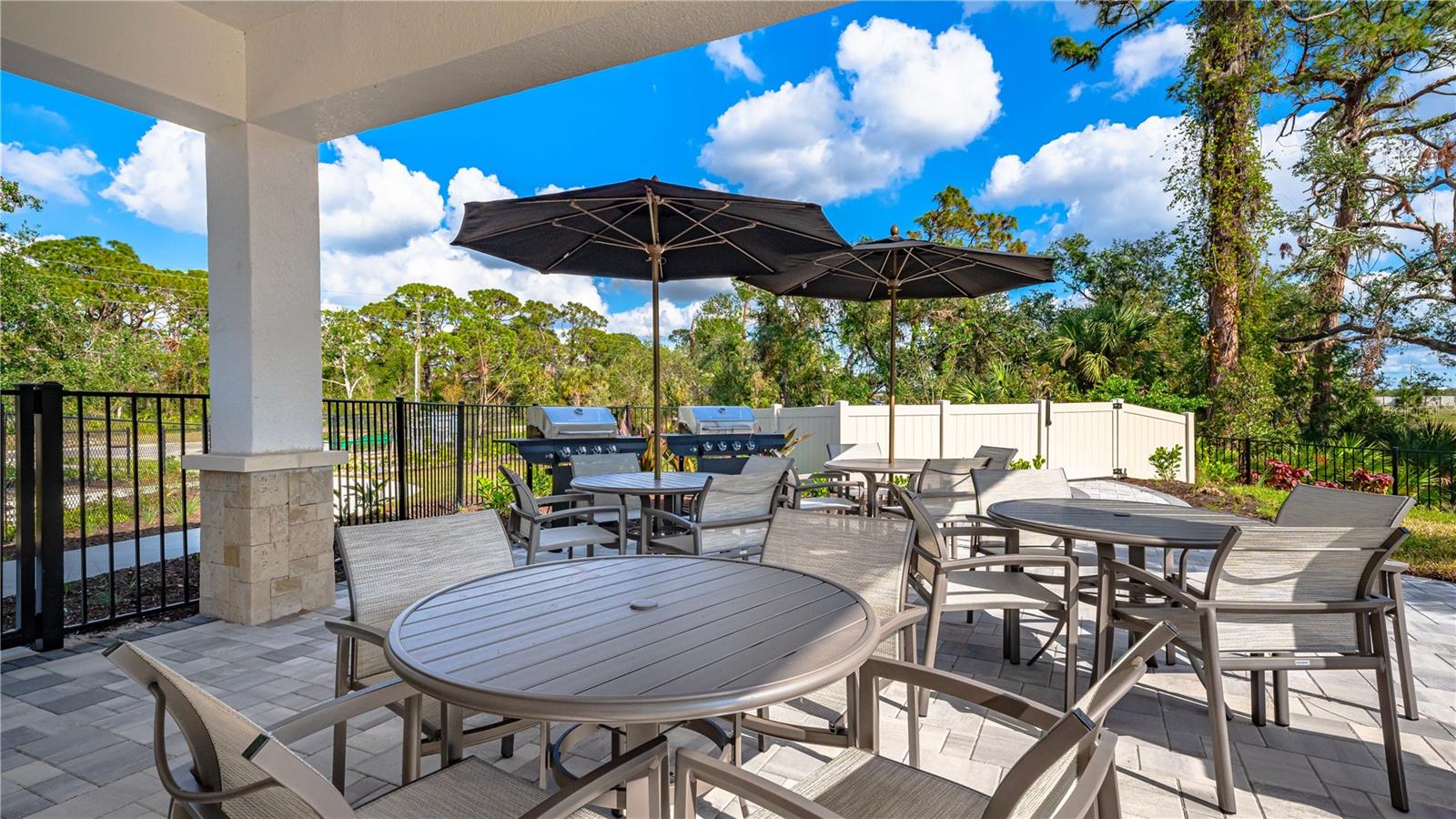 TOWNS AT TIBURON - Residential