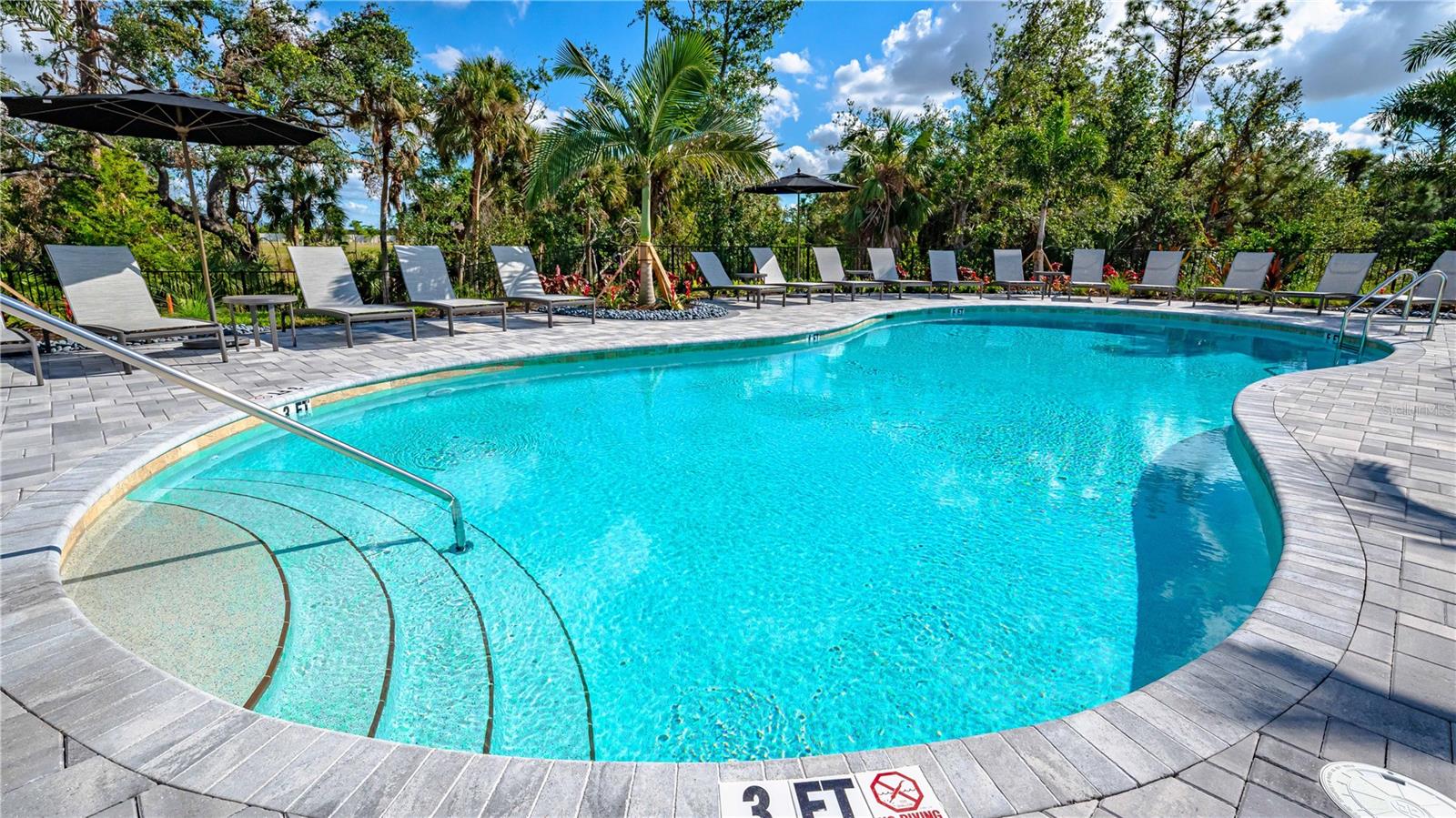 TOWNS AT TIBURON - Residential