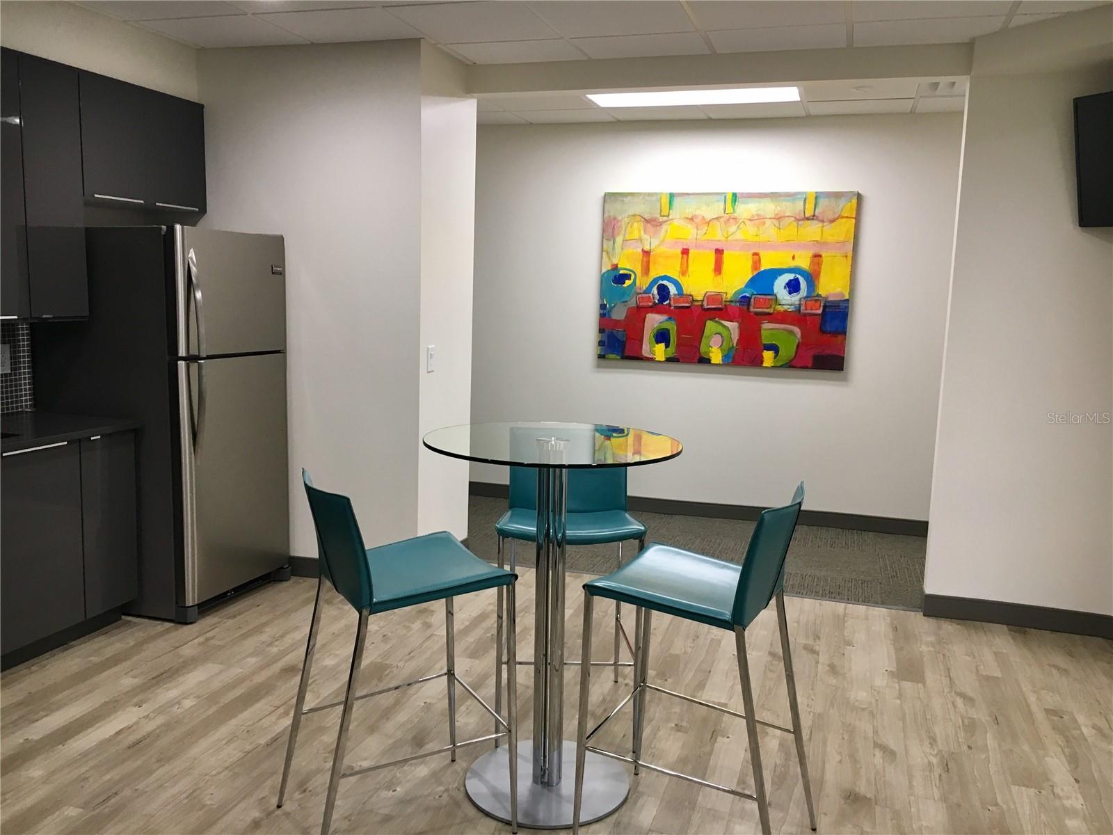 DIXIE - Commercial Lease