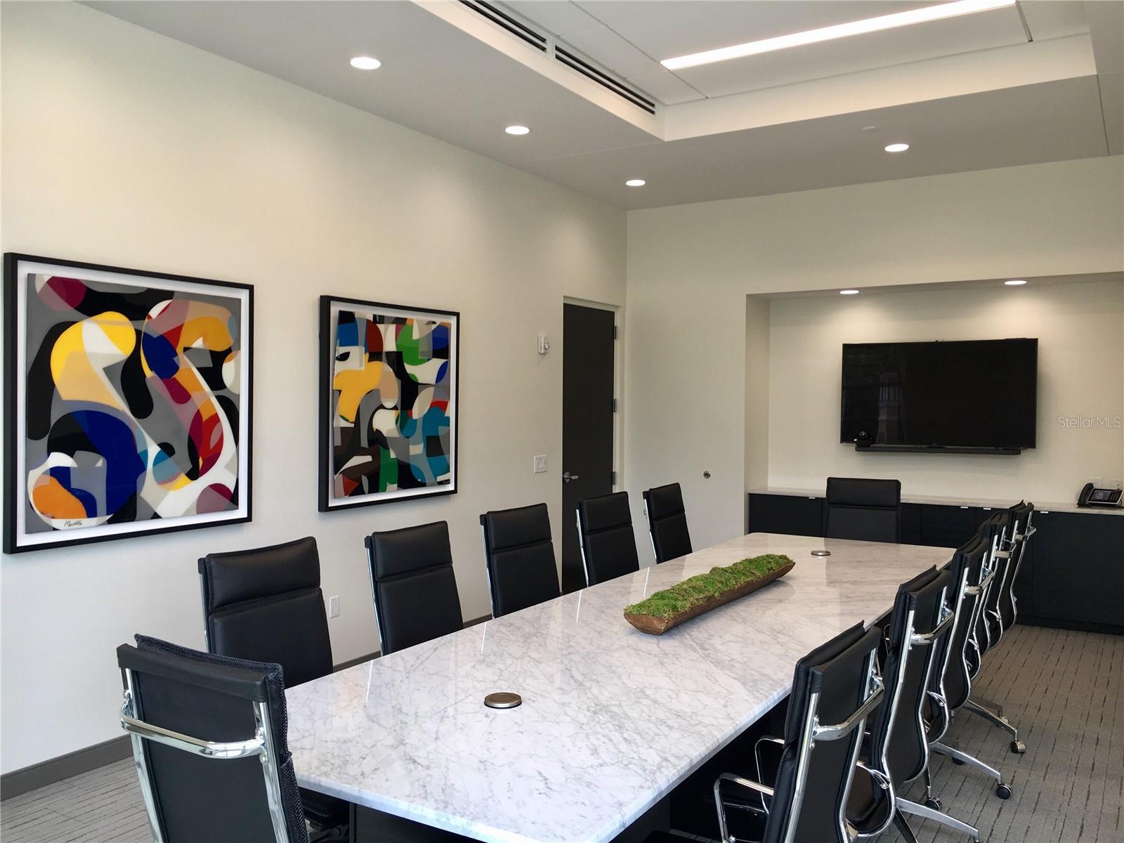 DIXIE - Commercial Lease