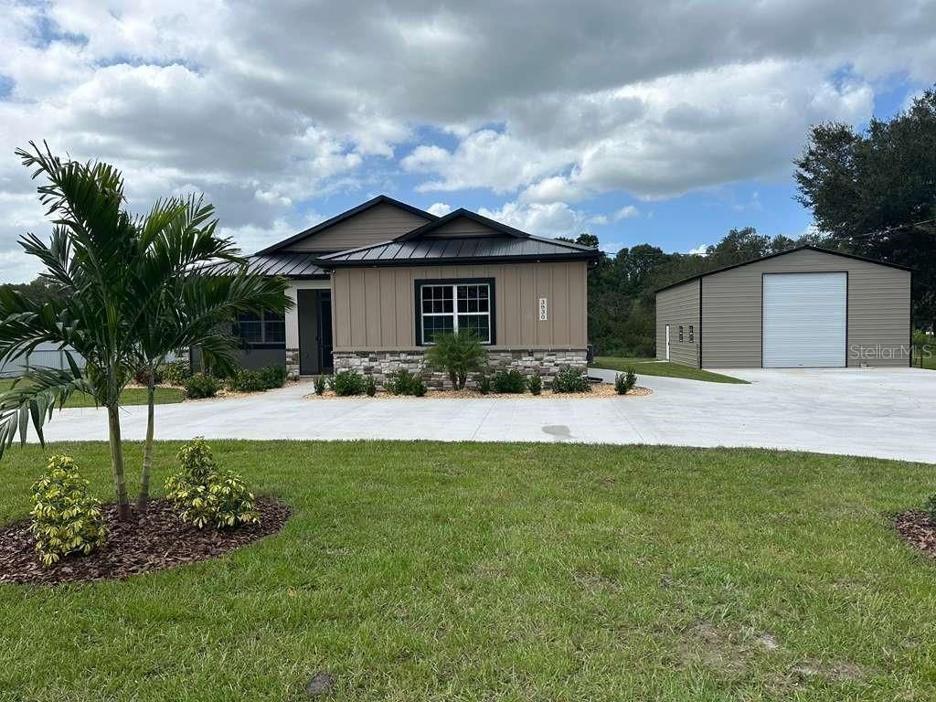 Photo of 8308 Gibson Oaks Drive, Lakeland, FL 33809 (MLS # L4959221)