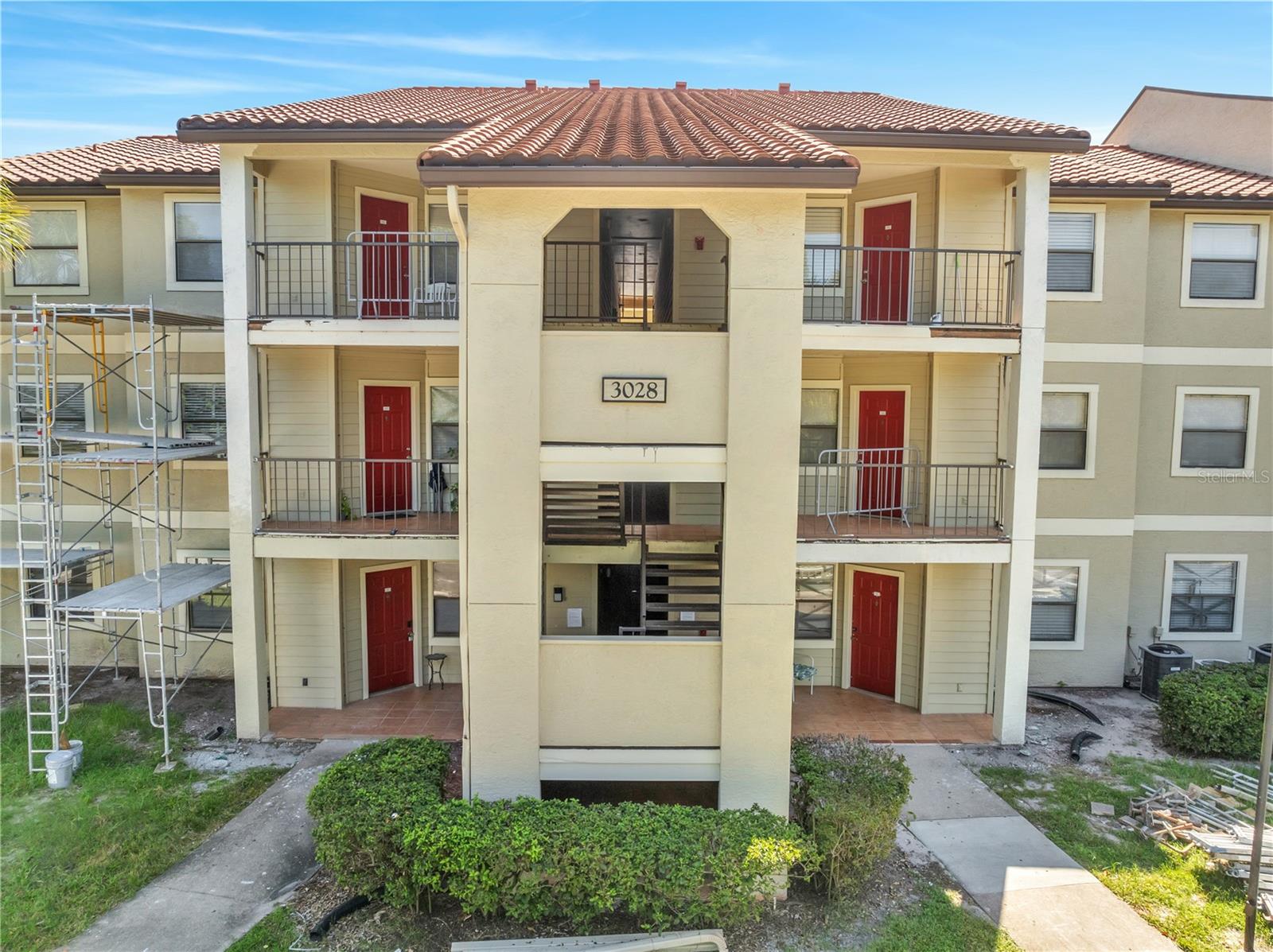 LOCATION,LOCATIONNear Celebration!! FIRST FLOOR APARTMENT. Features 2 bedrooms and 2 bathrooms, with CERAMIC TILE FLOORING THROUGHOUT for easy maintenance. The kitchen is equipped with stainless steel appliances, MOVE IN READY! Conveniently located just minutes from CELEBRATION, celebration Hospital. Only 15 minutes from Walt Disney World, this home offers both comfort and proximity to the area’s top attractions. The community features fantastic amenities, including a SALTWATER POOL, FITNESS CENTER, PLAYGROUND, and a clubhouse perfect for gatherings and events. Easy access to major highways 417,I-4 , 192 , shopping malls, outlets, and just 40 minutes from Orlando International Airport. Don’t miss the opportunity to live in this prime location! RENT INCLUDED WATER.