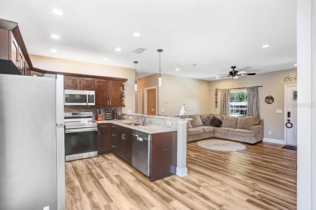 Photo of 618 Oak Ridge Drive, Brandon, FL 33510 (MLS # TB8498864)