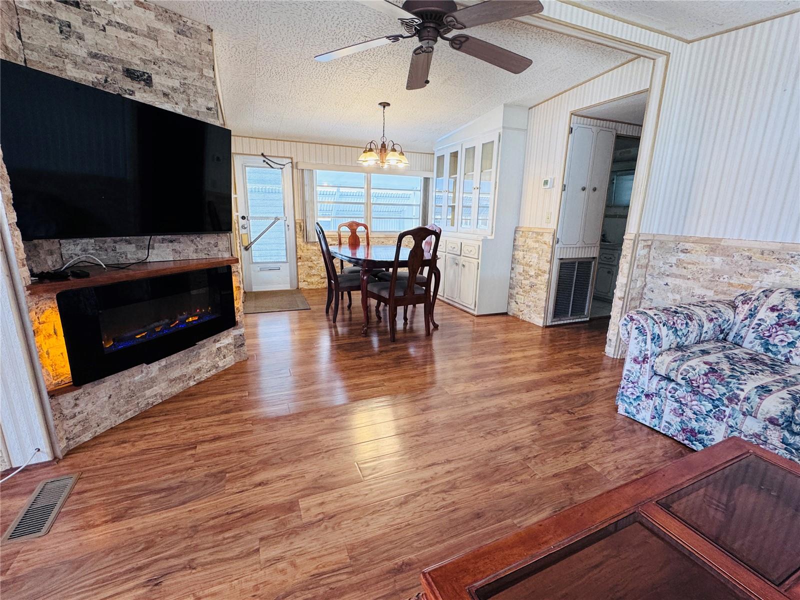 COUNTRY PARK CO-OP M/H UNREC - Residential