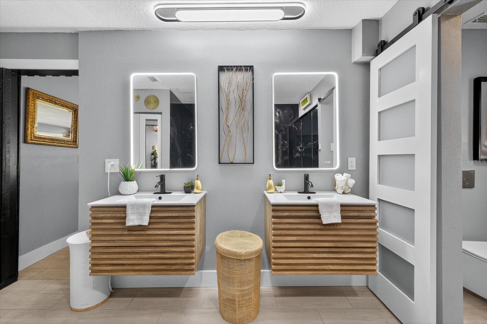 FLOR A MAR - Residential