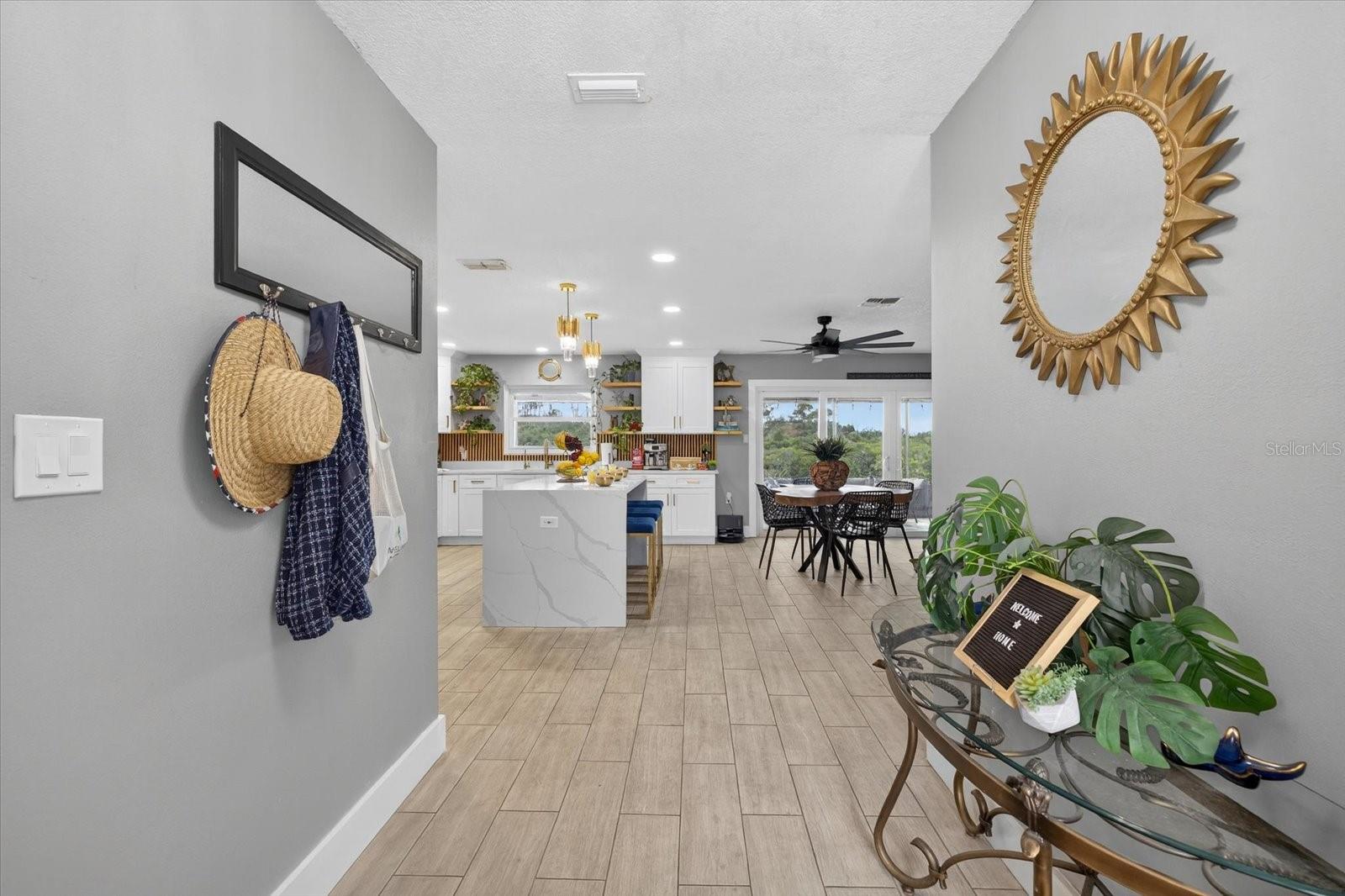 FLOR A MAR - Residential