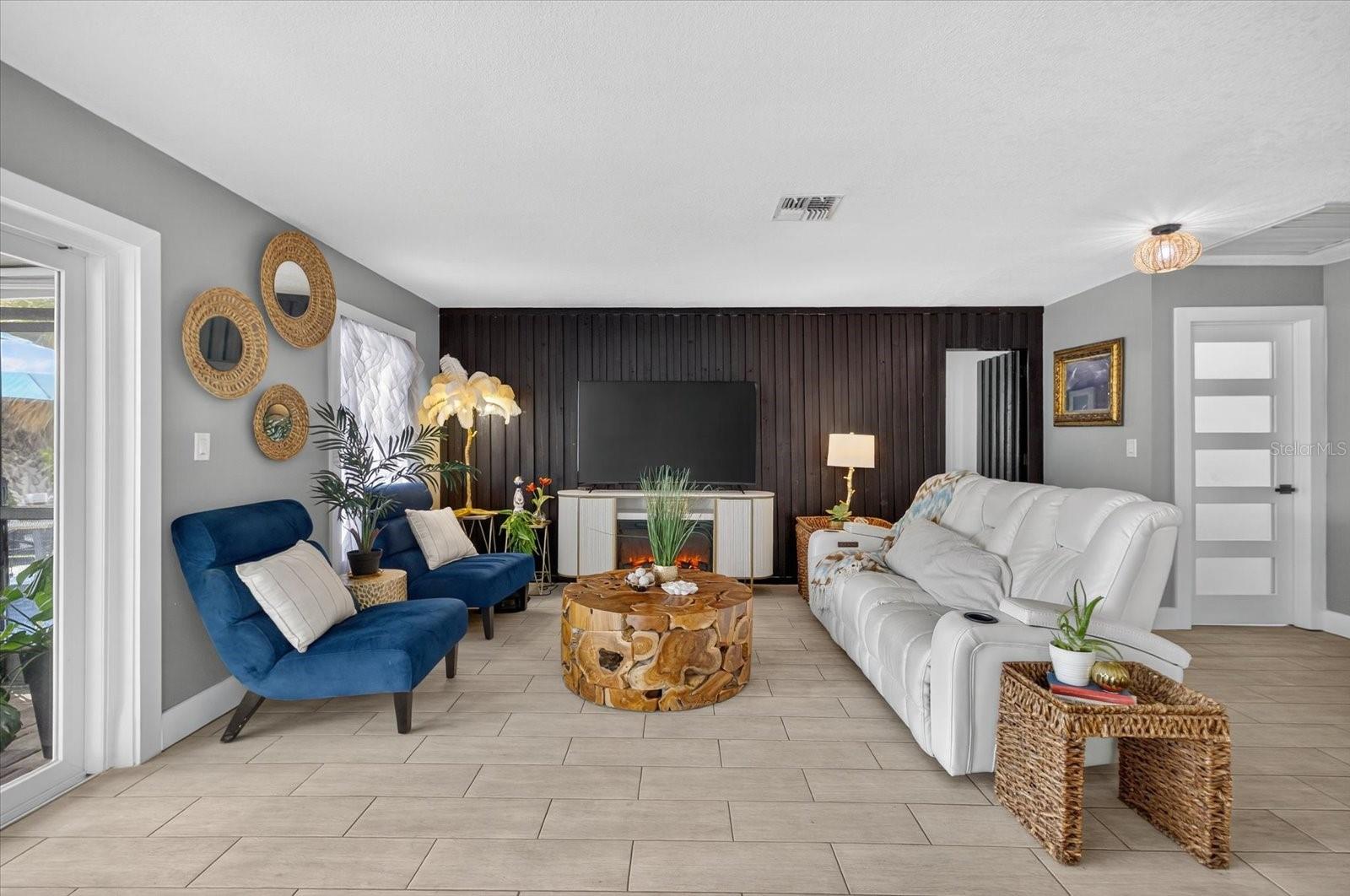 FLOR A MAR - Residential