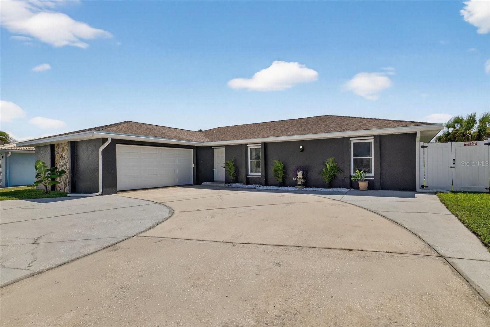 FLOR A MAR - Residential