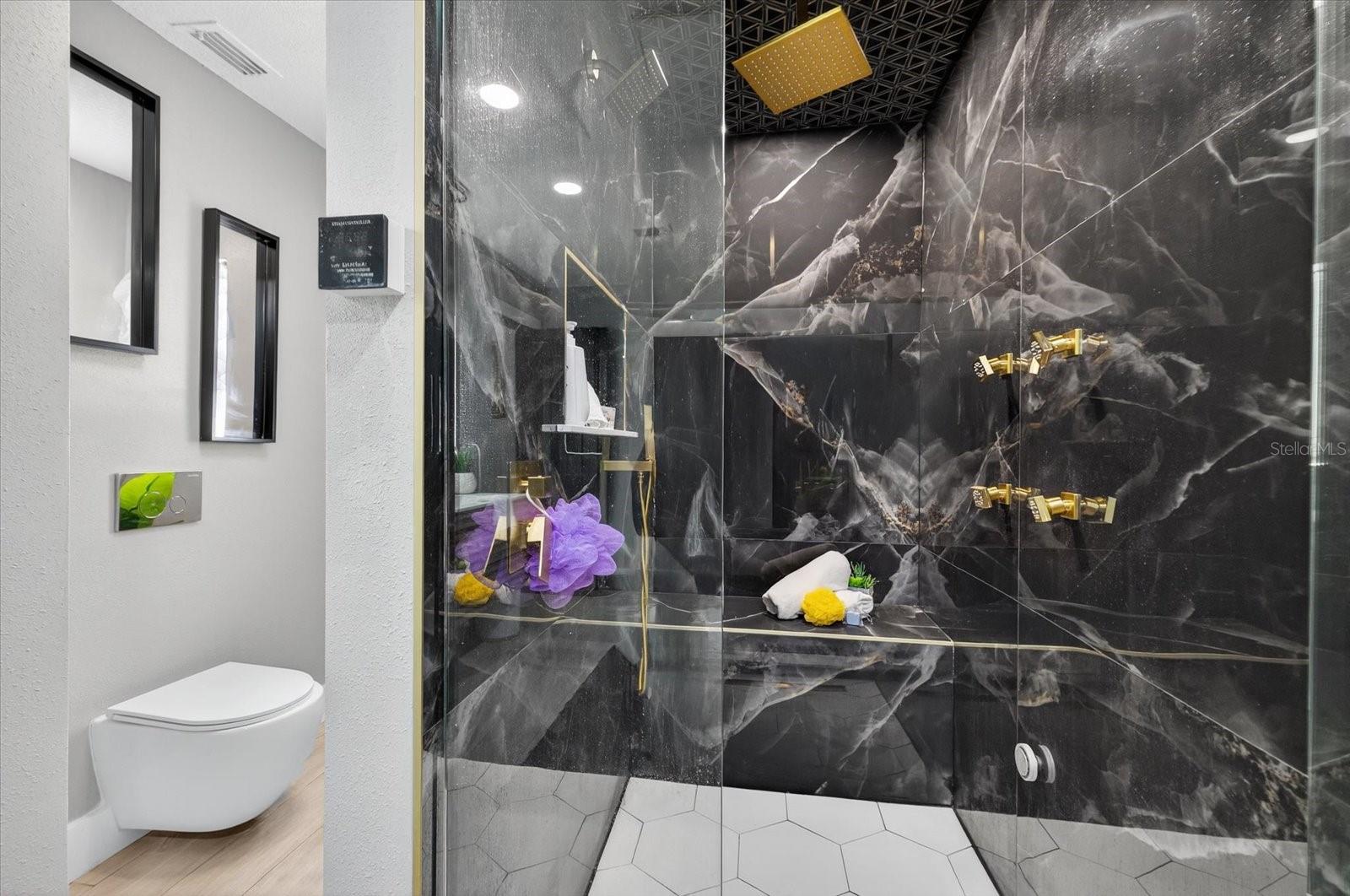 FLOR A MAR - Residential