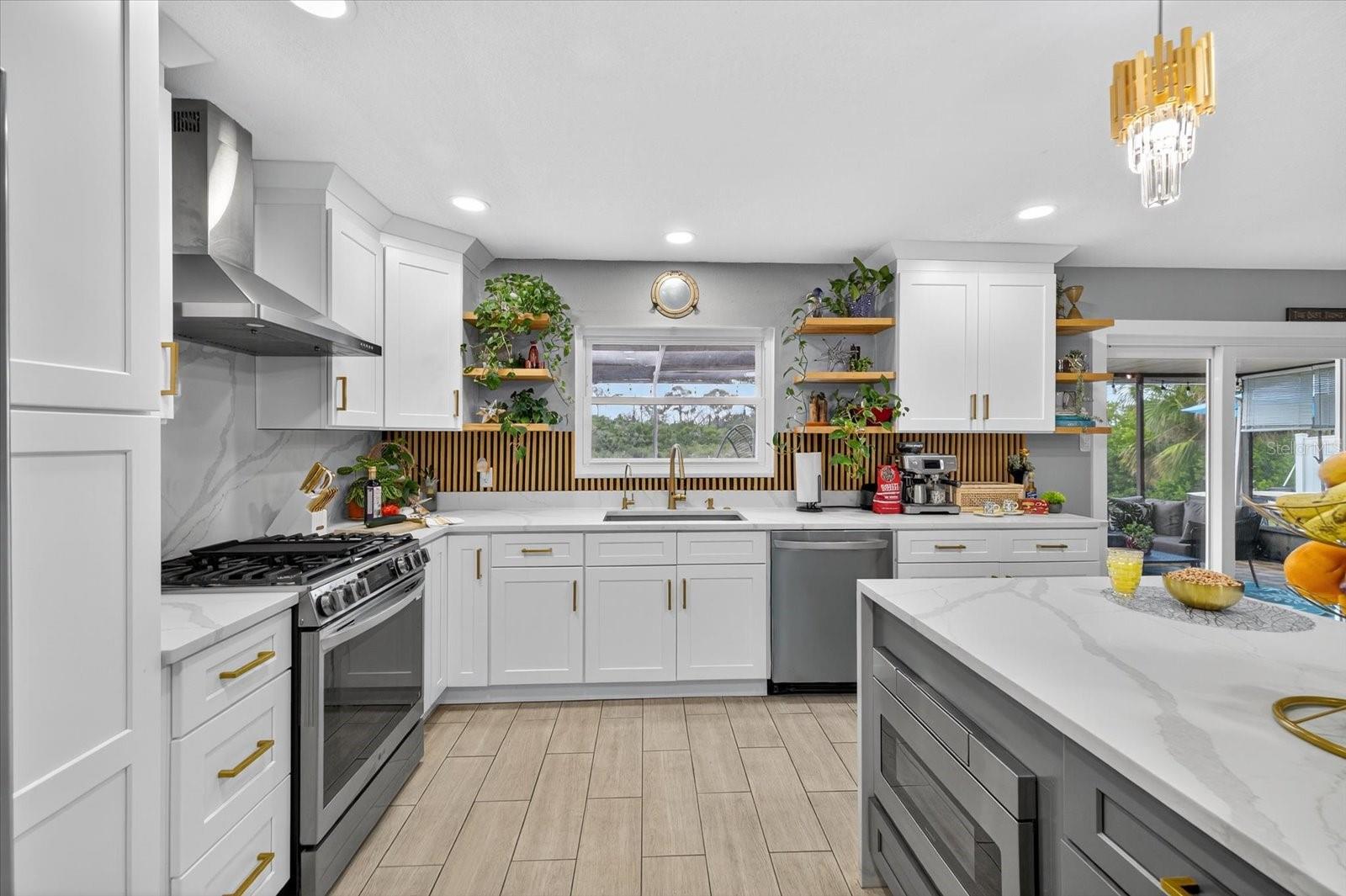 FLOR A MAR - Residential