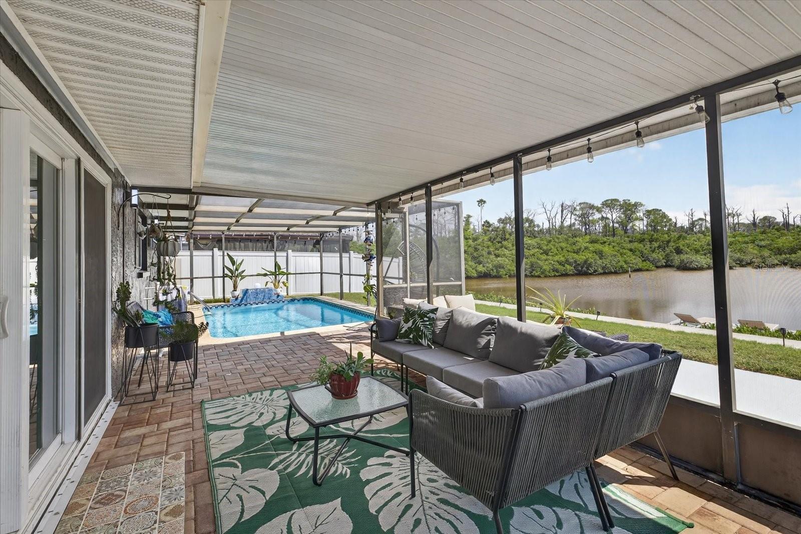 FLOR A MAR - Residential