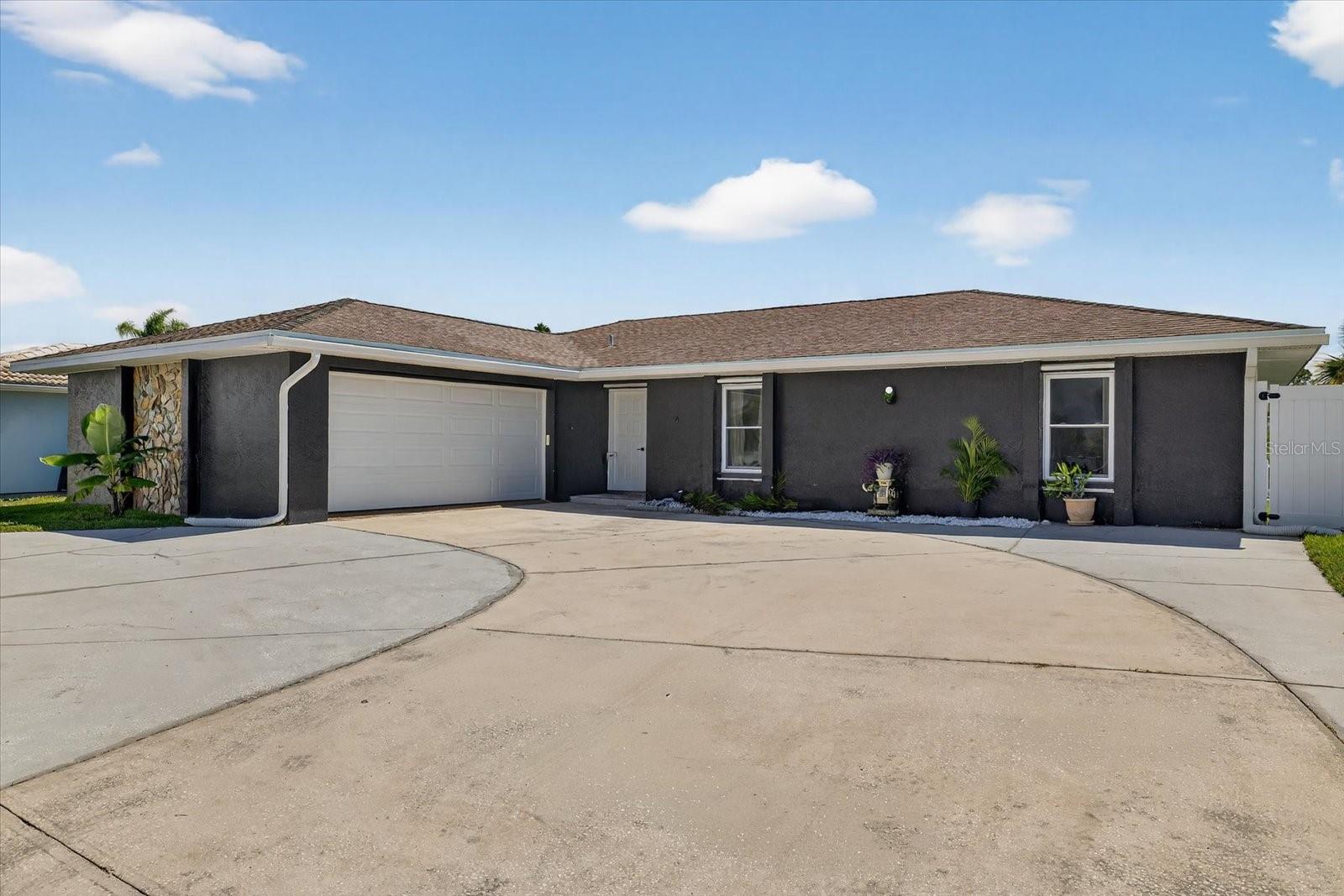 FLOR A MAR - Residential