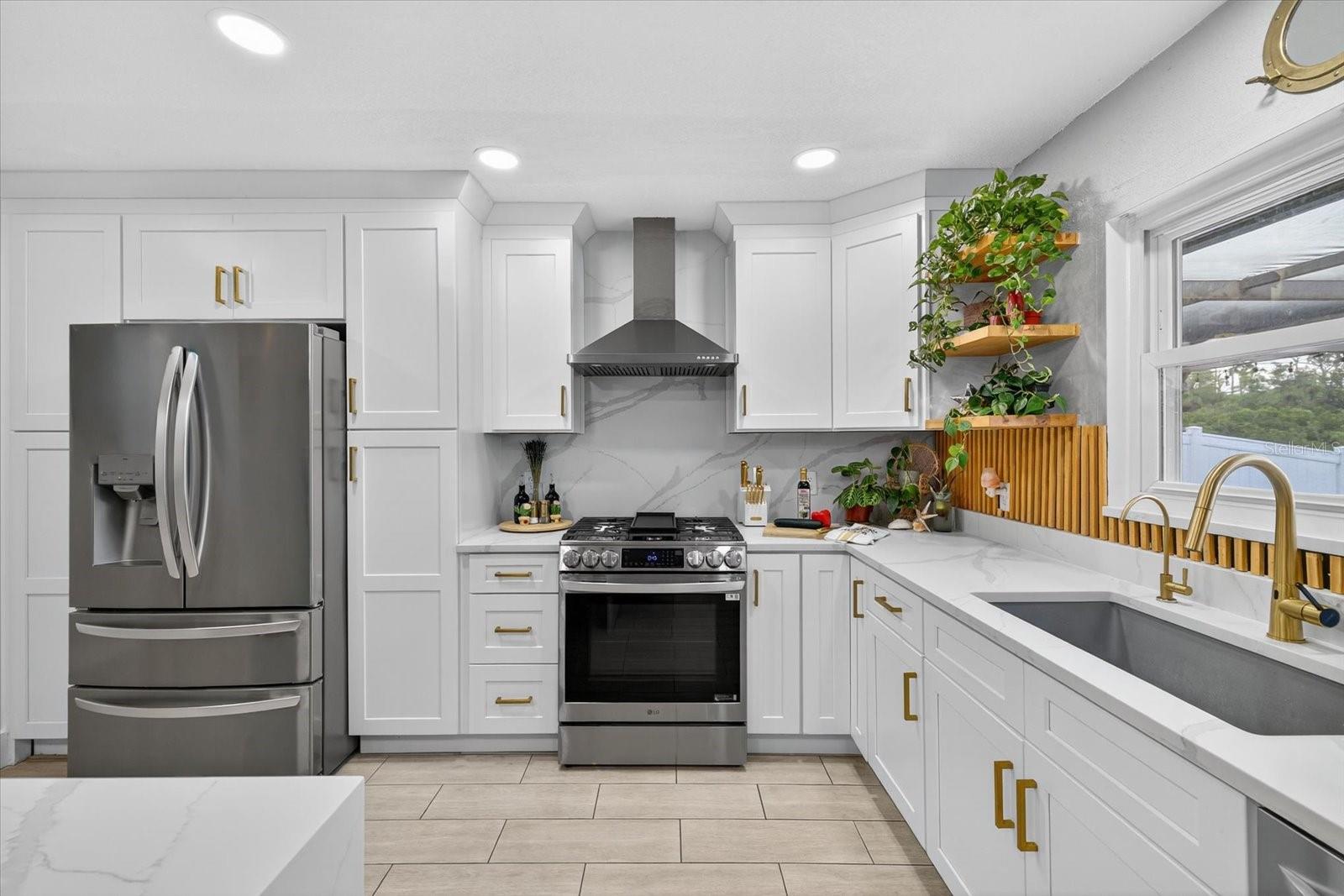 FLOR A MAR - Residential