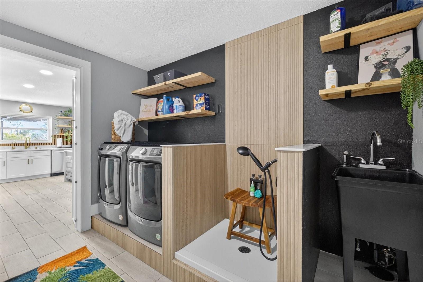 FLOR A MAR - Residential