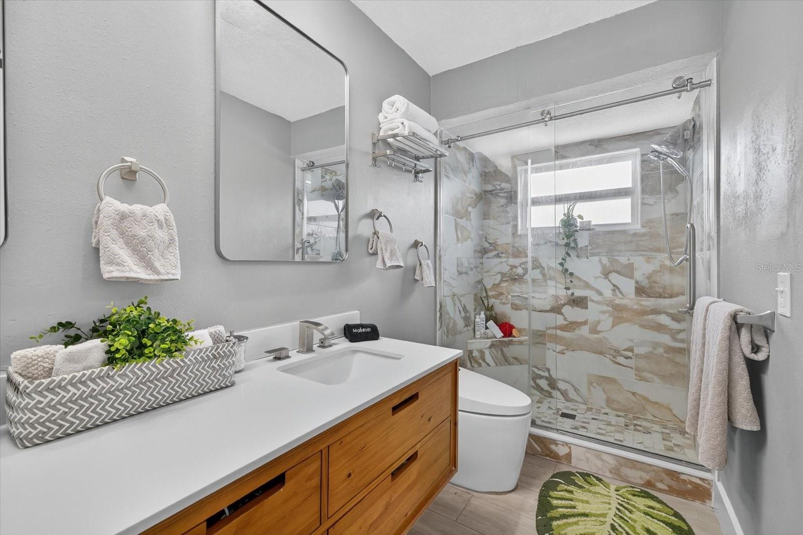 FLOR A MAR - Residential