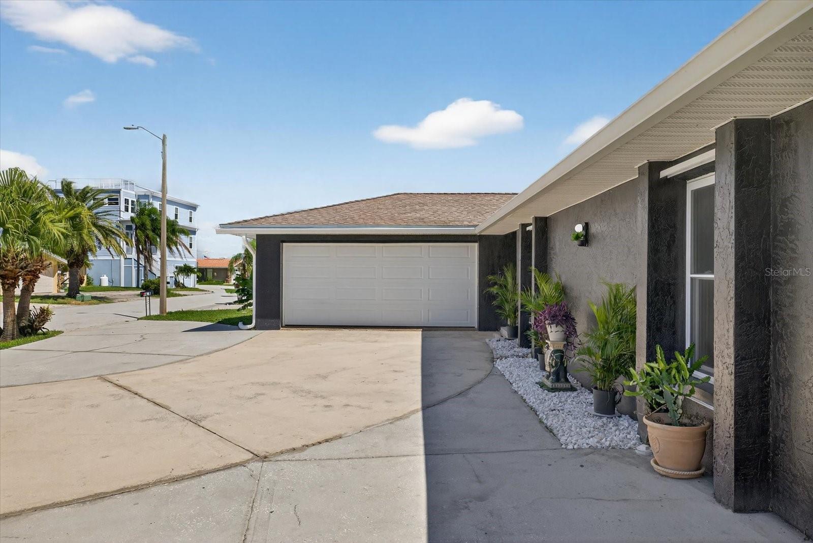 FLOR A MAR - Residential