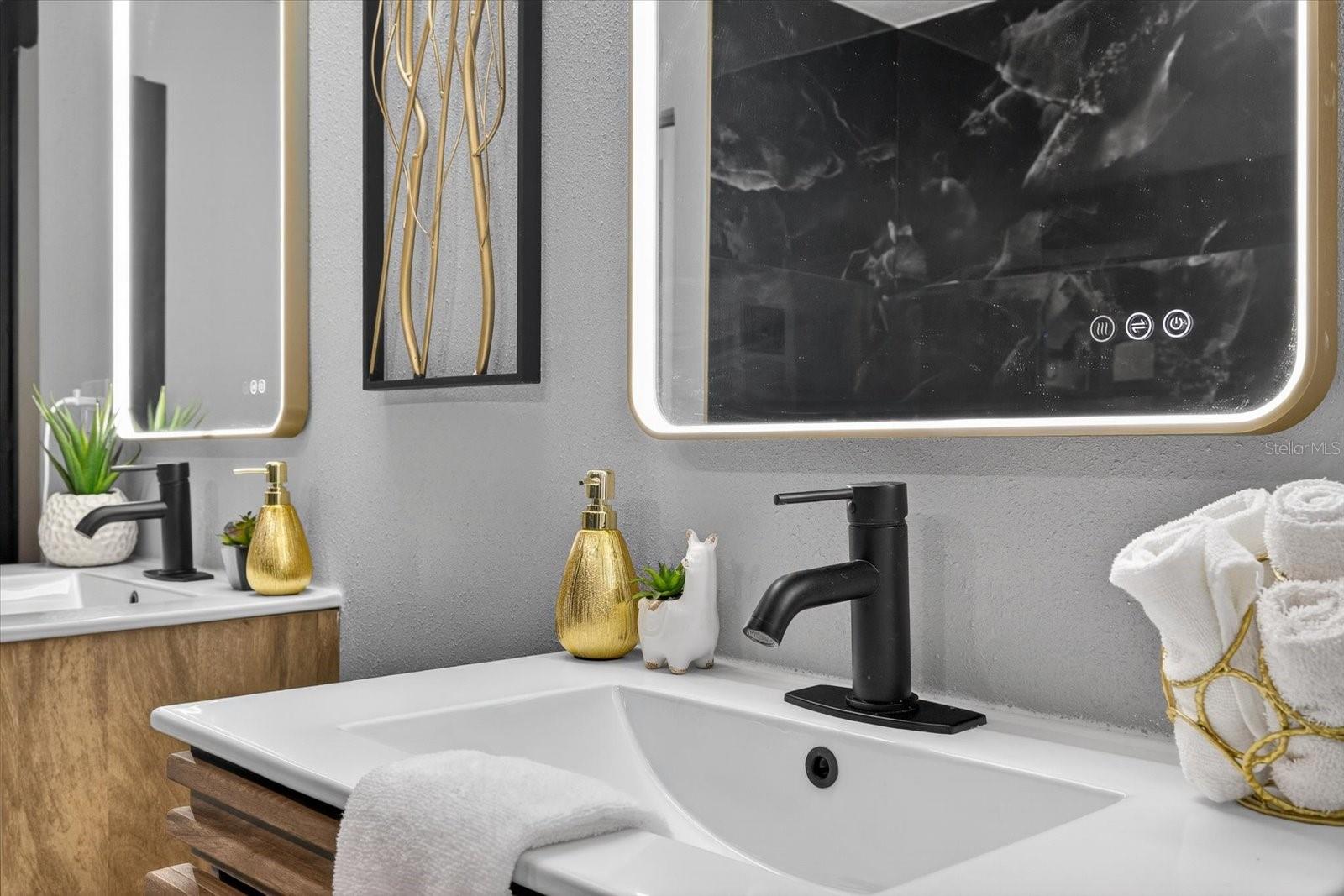 FLOR A MAR - Residential