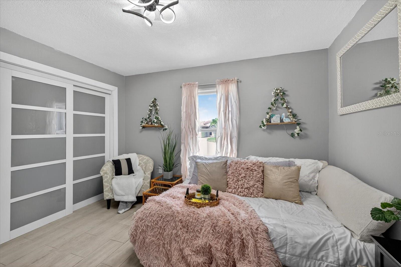 FLOR A MAR - Residential