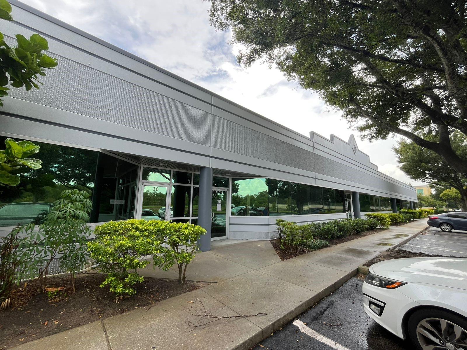 OSP 02 BUS CENTER - Commercial Lease