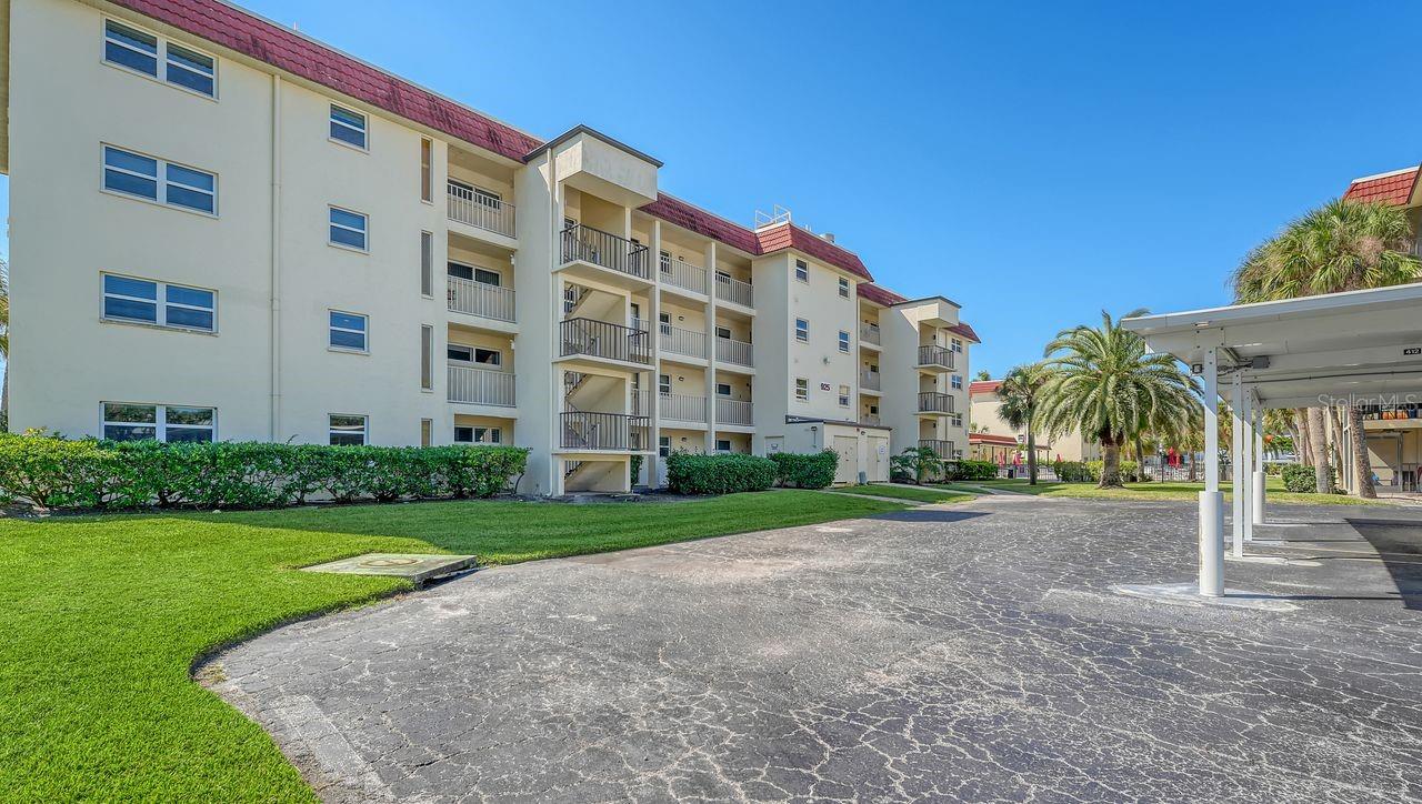 925 BEACH ROAD 109