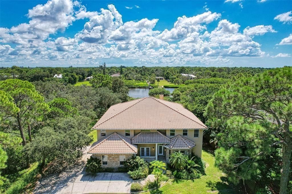 Photo of 1648 Bayshore Drive, Englewood, FL 34223 (MLS # TB8431518)