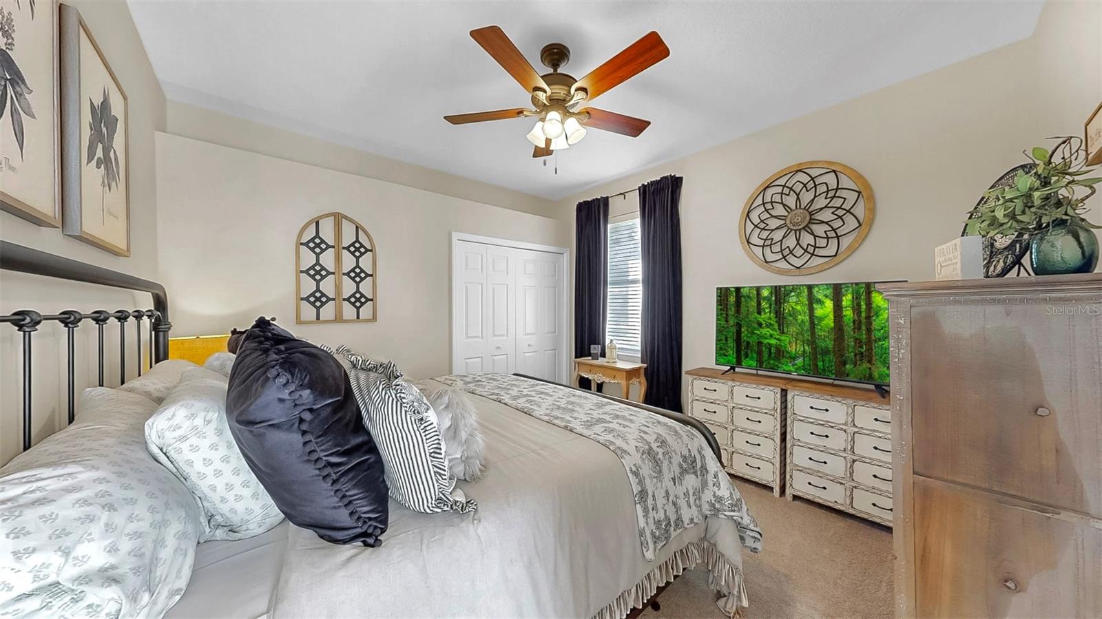 RIVER HILLS COUNTRY CLUB PARCE - Residential