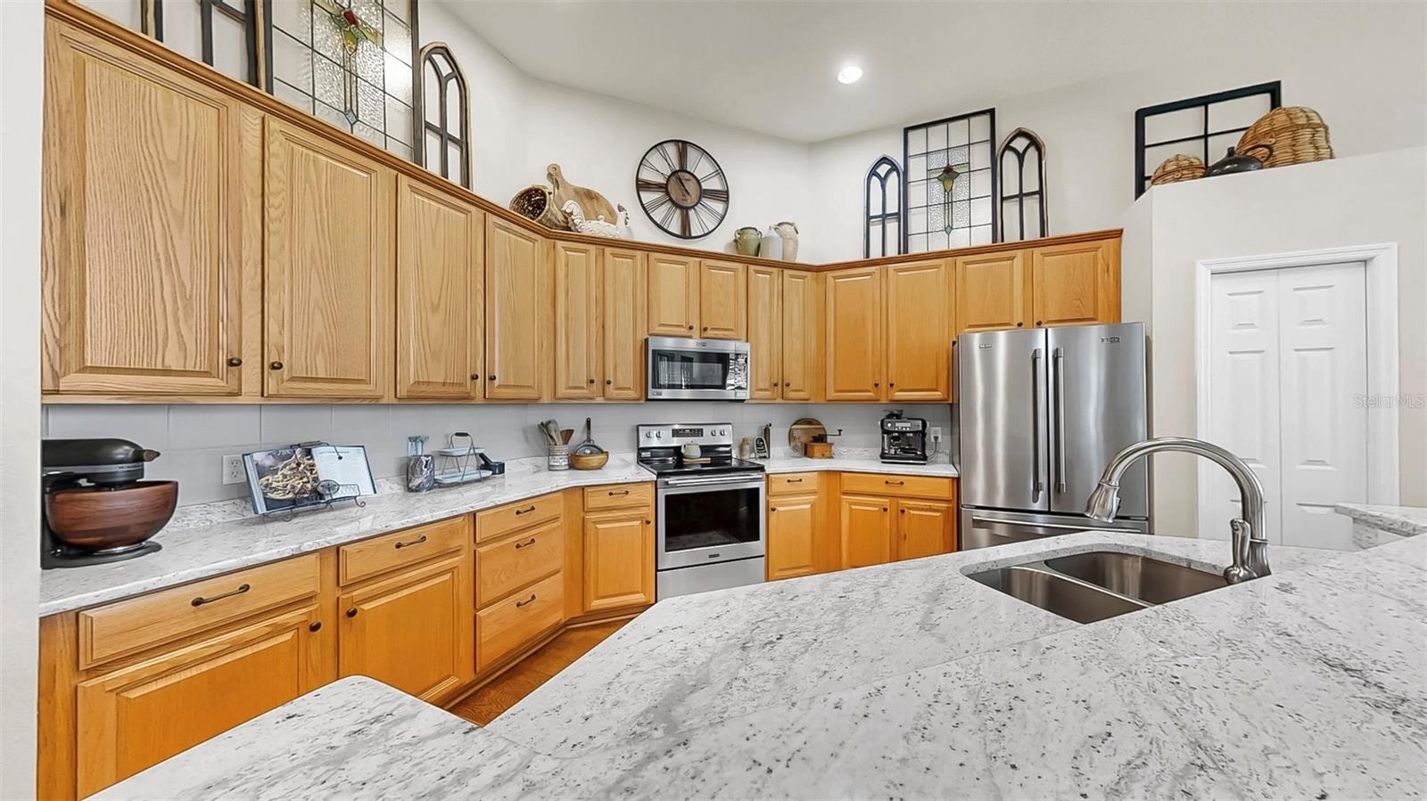 RIVER HILLS COUNTRY CLUB PARCE - Residential