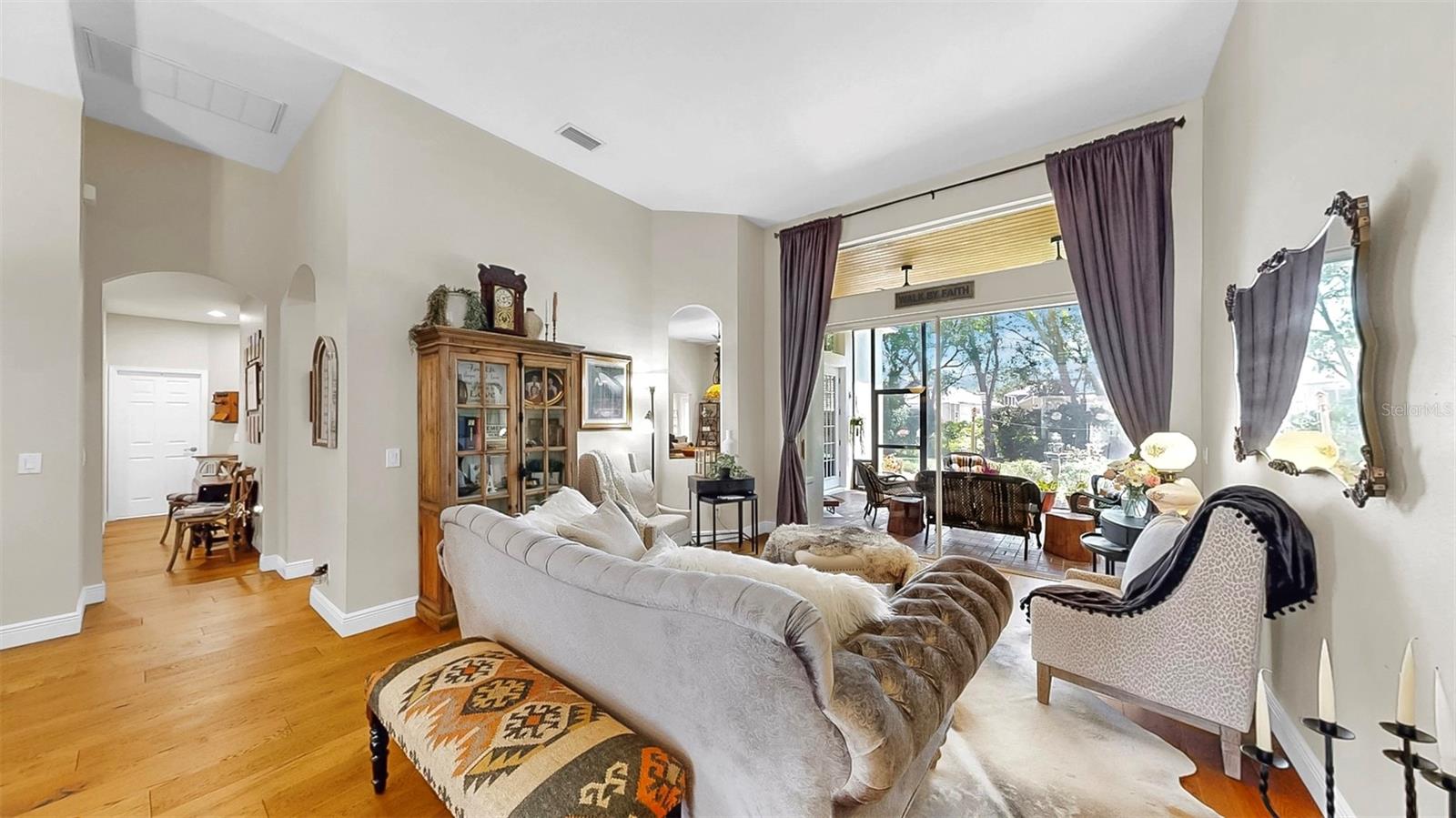 RIVER HILLS COUNTRY CLUB PARCE - Residential