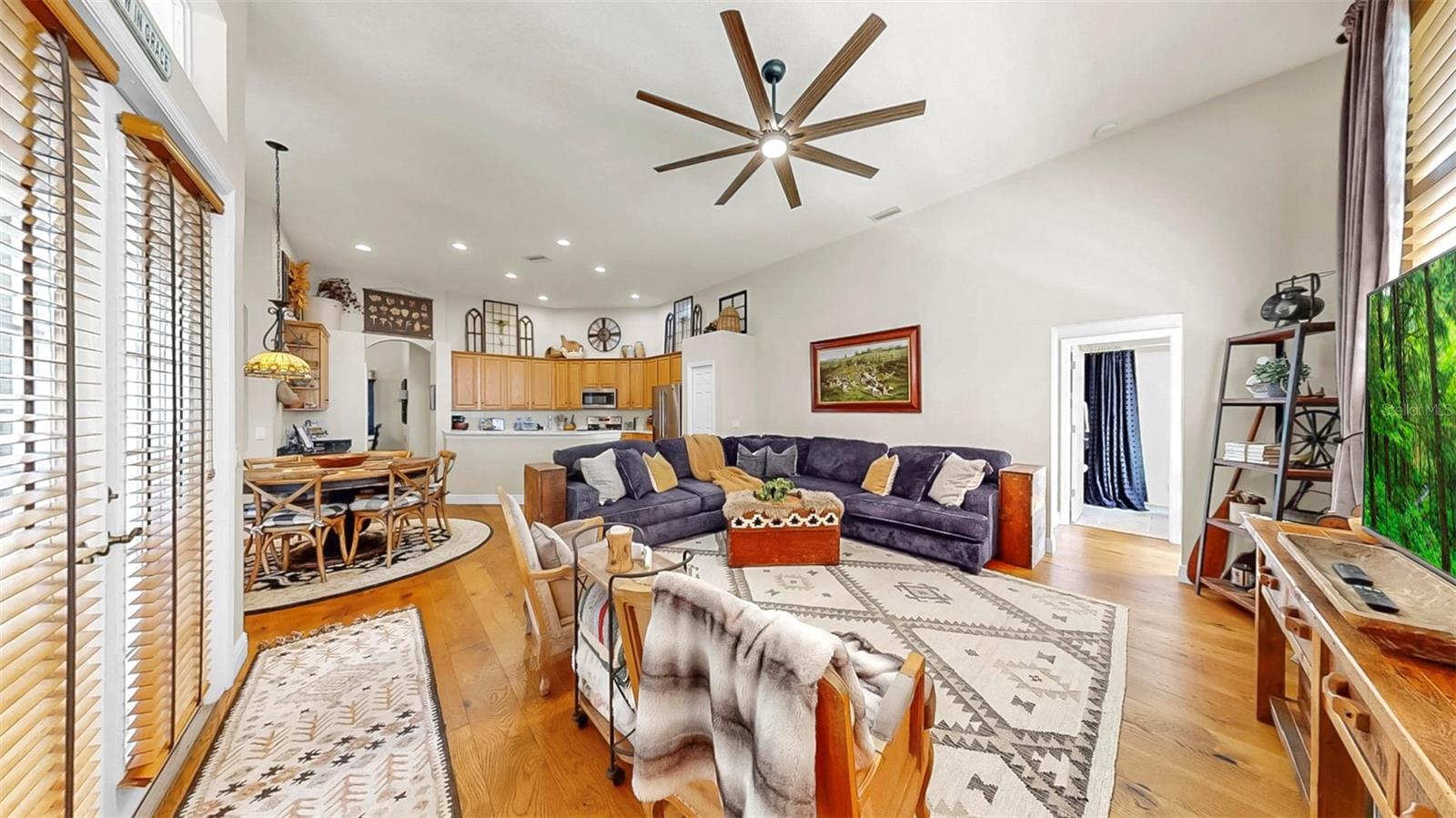 RIVER HILLS COUNTRY CLUB PARCE - Residential