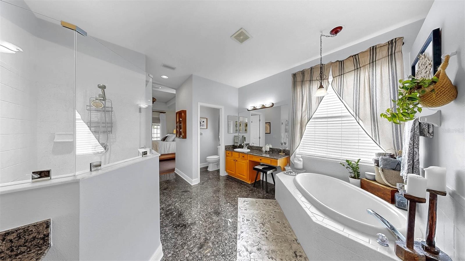 RIVER HILLS COUNTRY CLUB PARCE - Residential