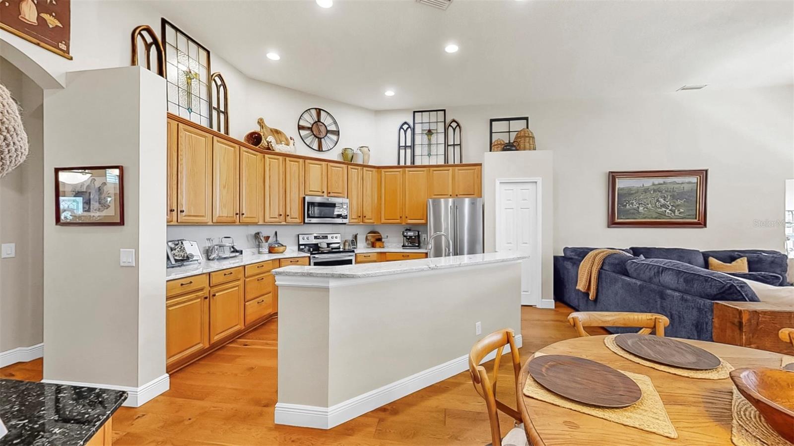 RIVER HILLS COUNTRY CLUB PARCE - Residential