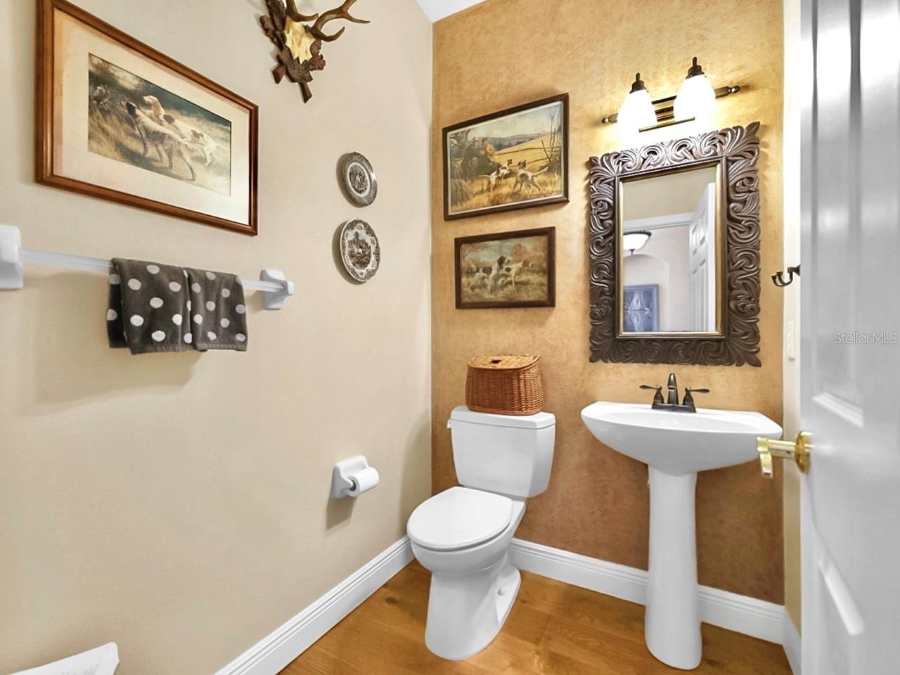 RIVER HILLS COUNTRY CLUB PARCE - Residential