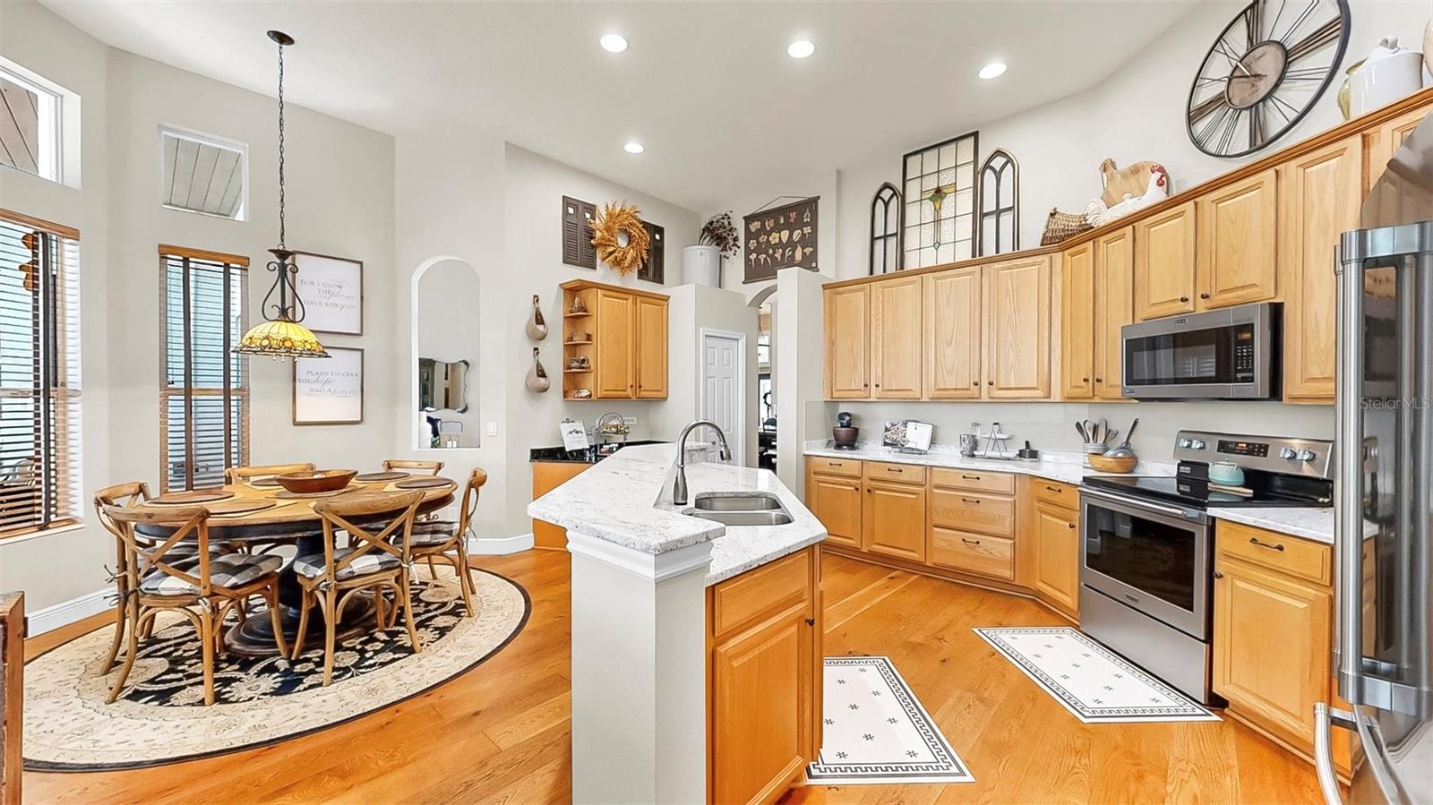 RIVER HILLS COUNTRY CLUB PARCE - Residential