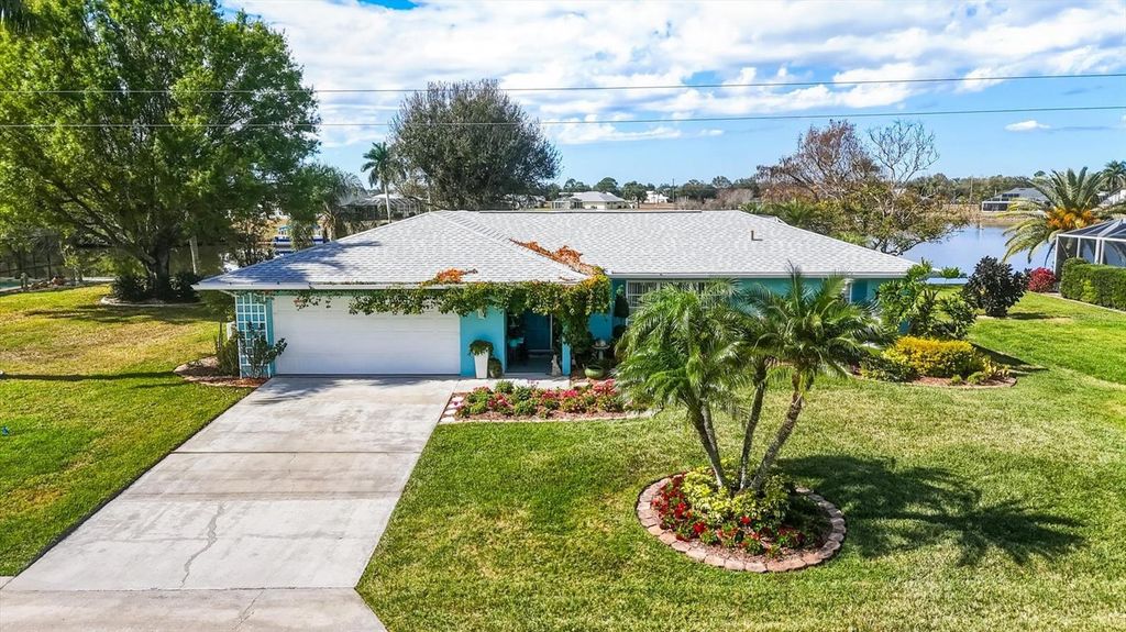 Photo of 12577 SW Kings Row, Lake Suzy, FL 34269 (MLS # D6145887)