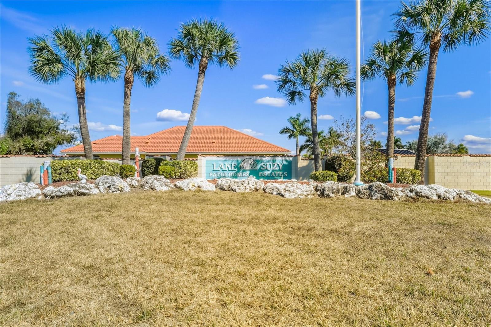 LAKE SUZY ESTATES - Residential