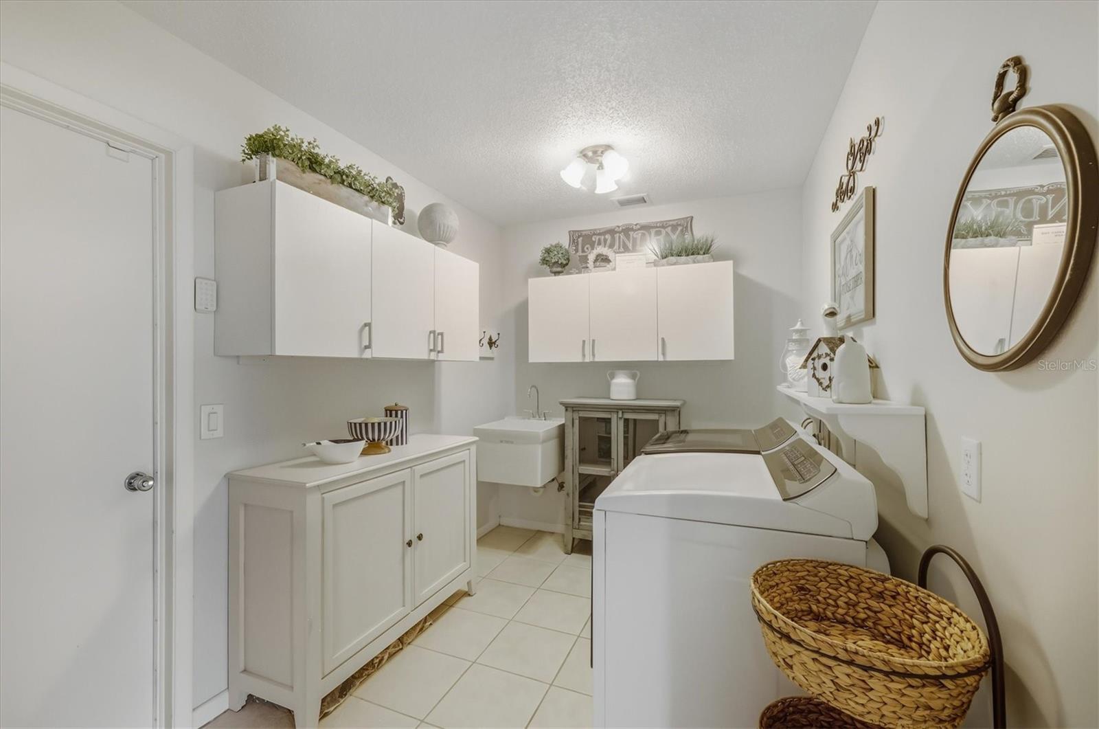 LAKE SUZY ESTATES - Residential