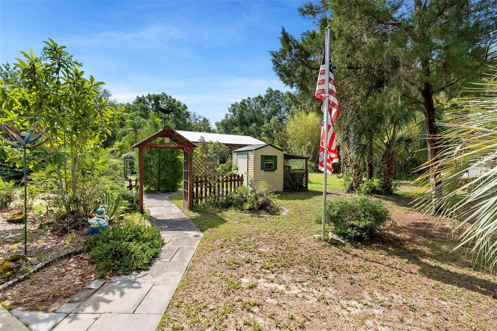 5635 BURTS PARK ROAD