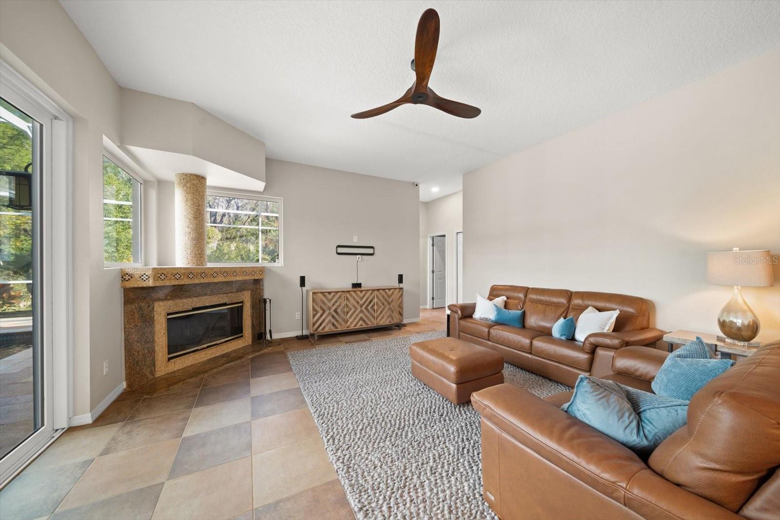 MOSS BRANCH ACRES - Residential